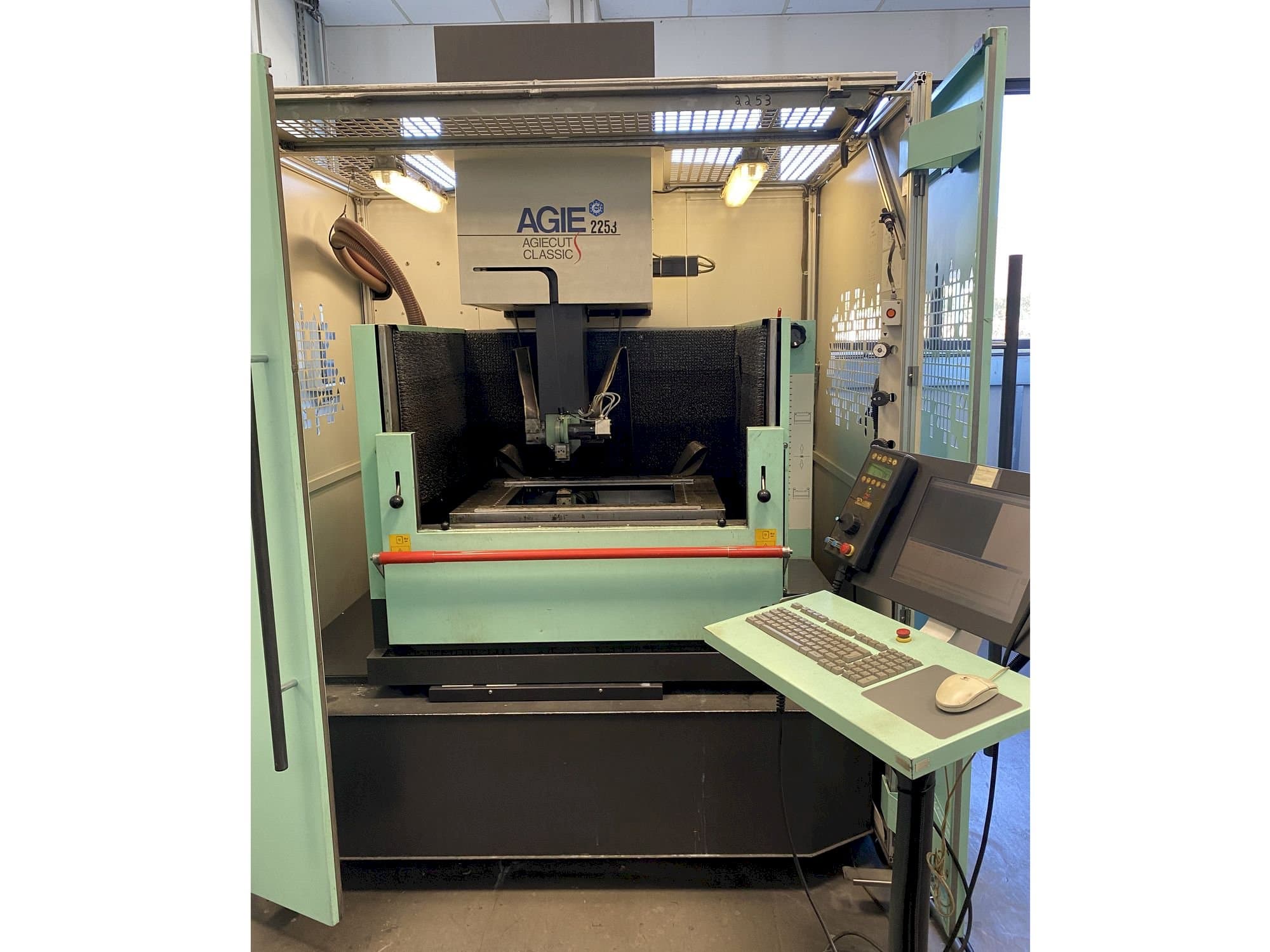 Front view of AGIE Agiecut Classic 3s  machine