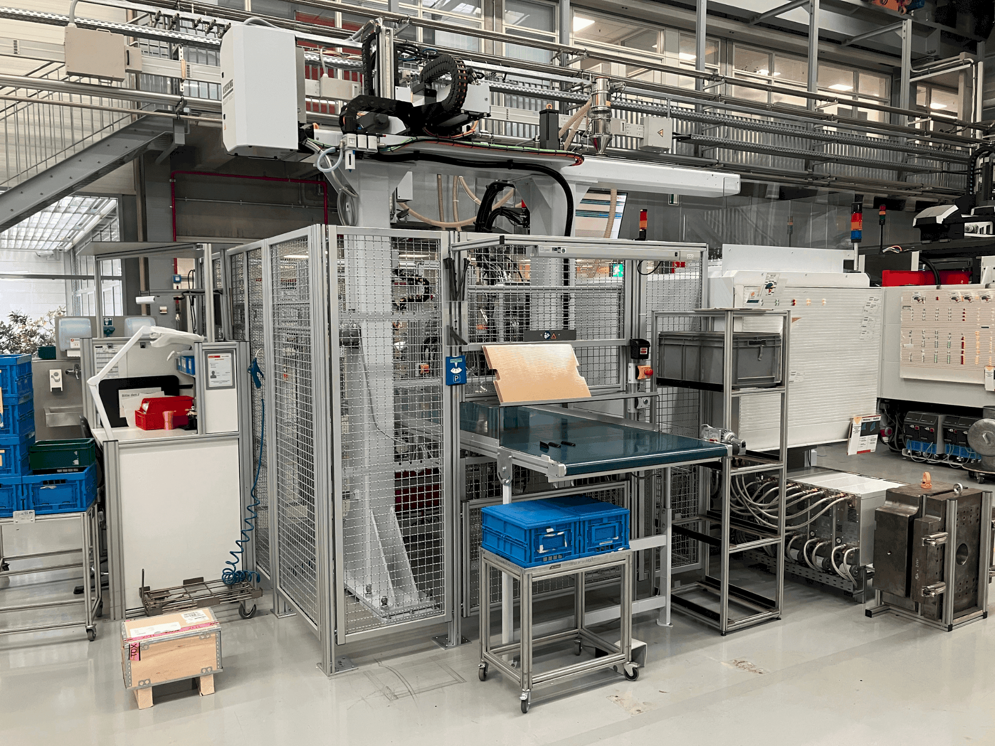 Front view of Arburg Allrounder 520 S 1600-400/170  machine