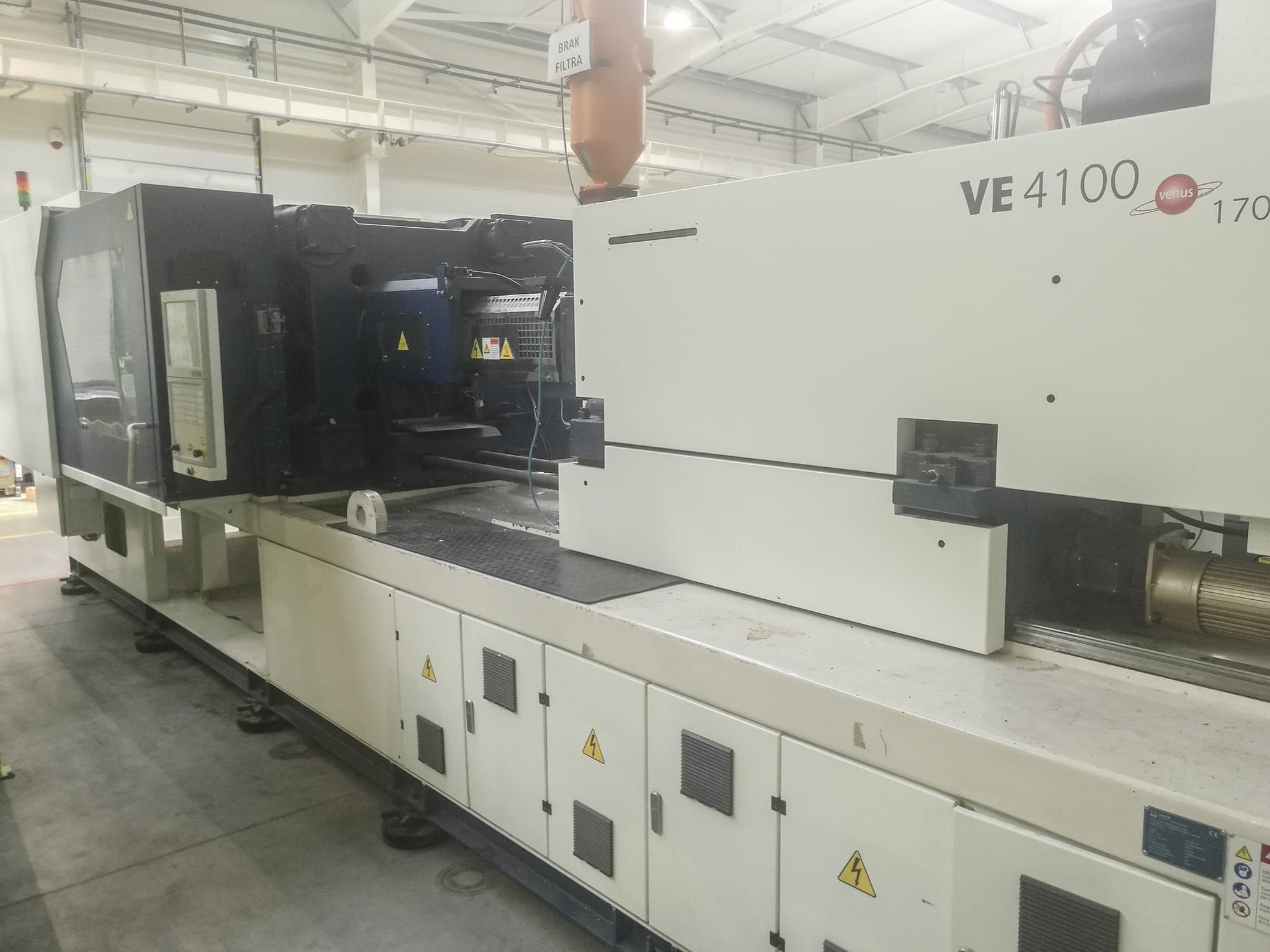 Right view of Zhafir VE 4100/1700 Machine