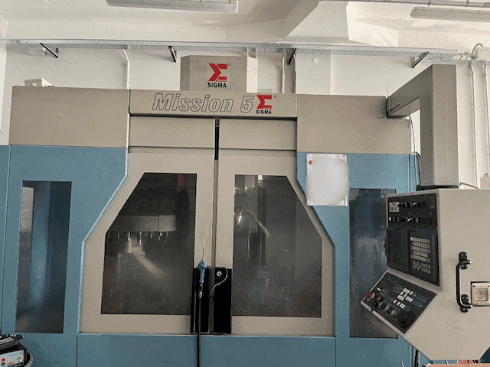 Front view of Sigma Mission 5  machine