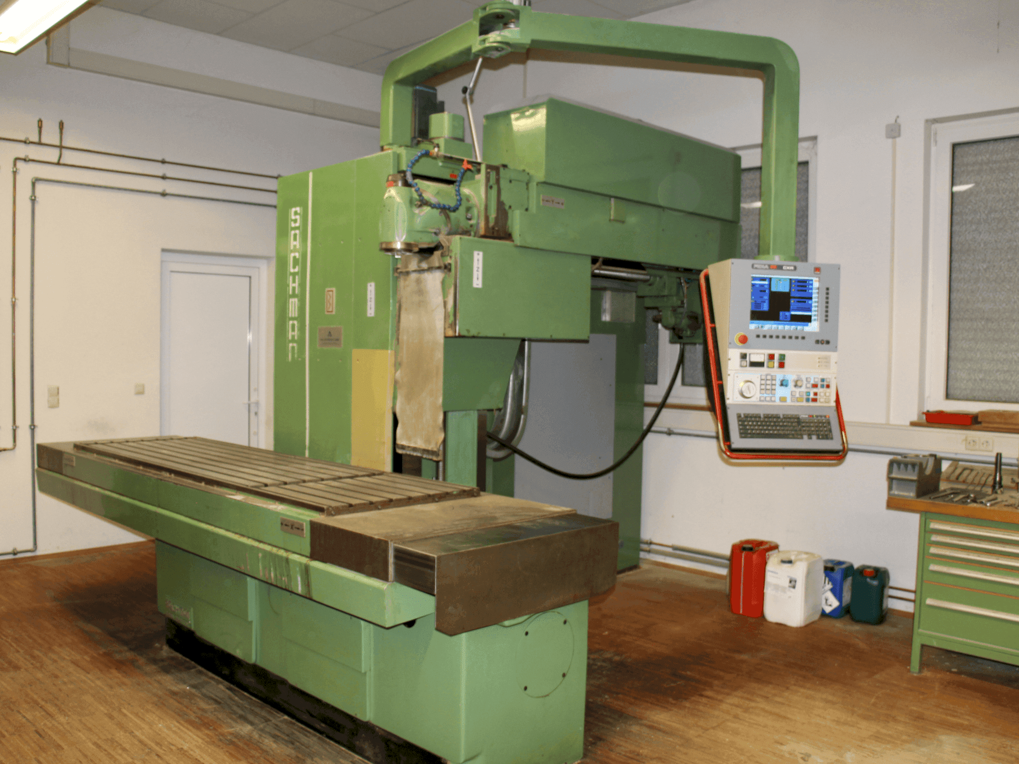 Front view of SACHMAN RP3CC (1990)  machine