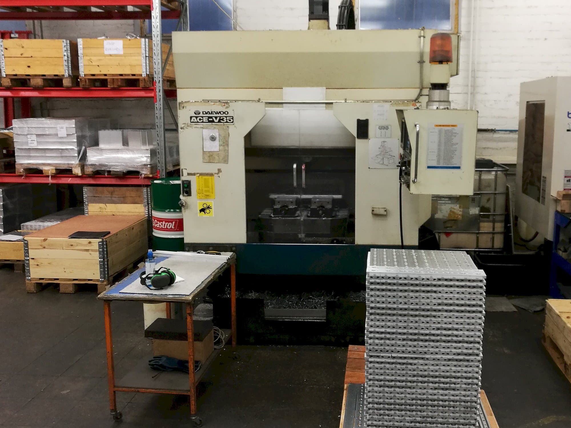 Front view of DAEWOO ACE V-35 Machine