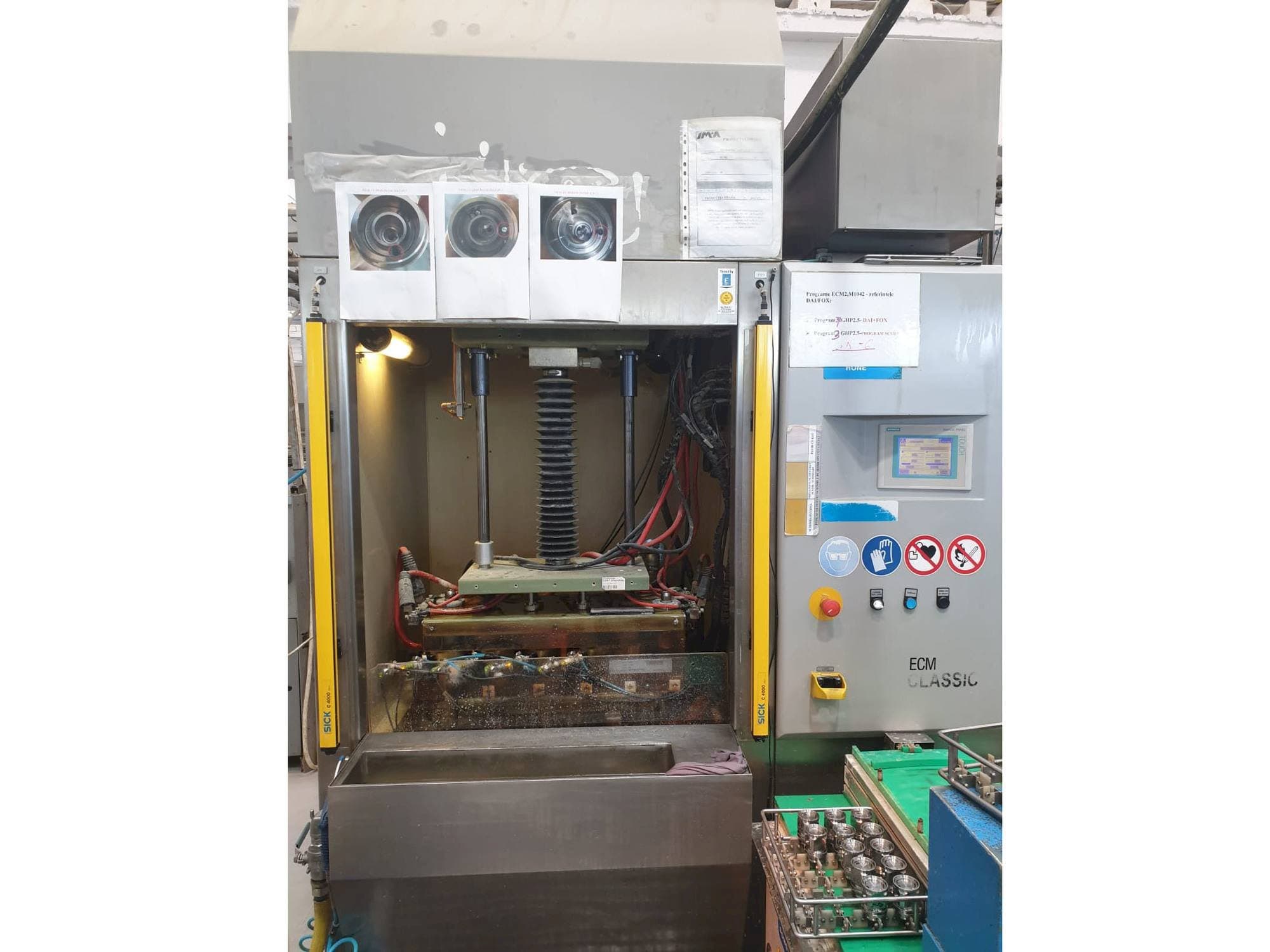 Front view of Extrude Hone Classic 1A-450-43-P-M  machine