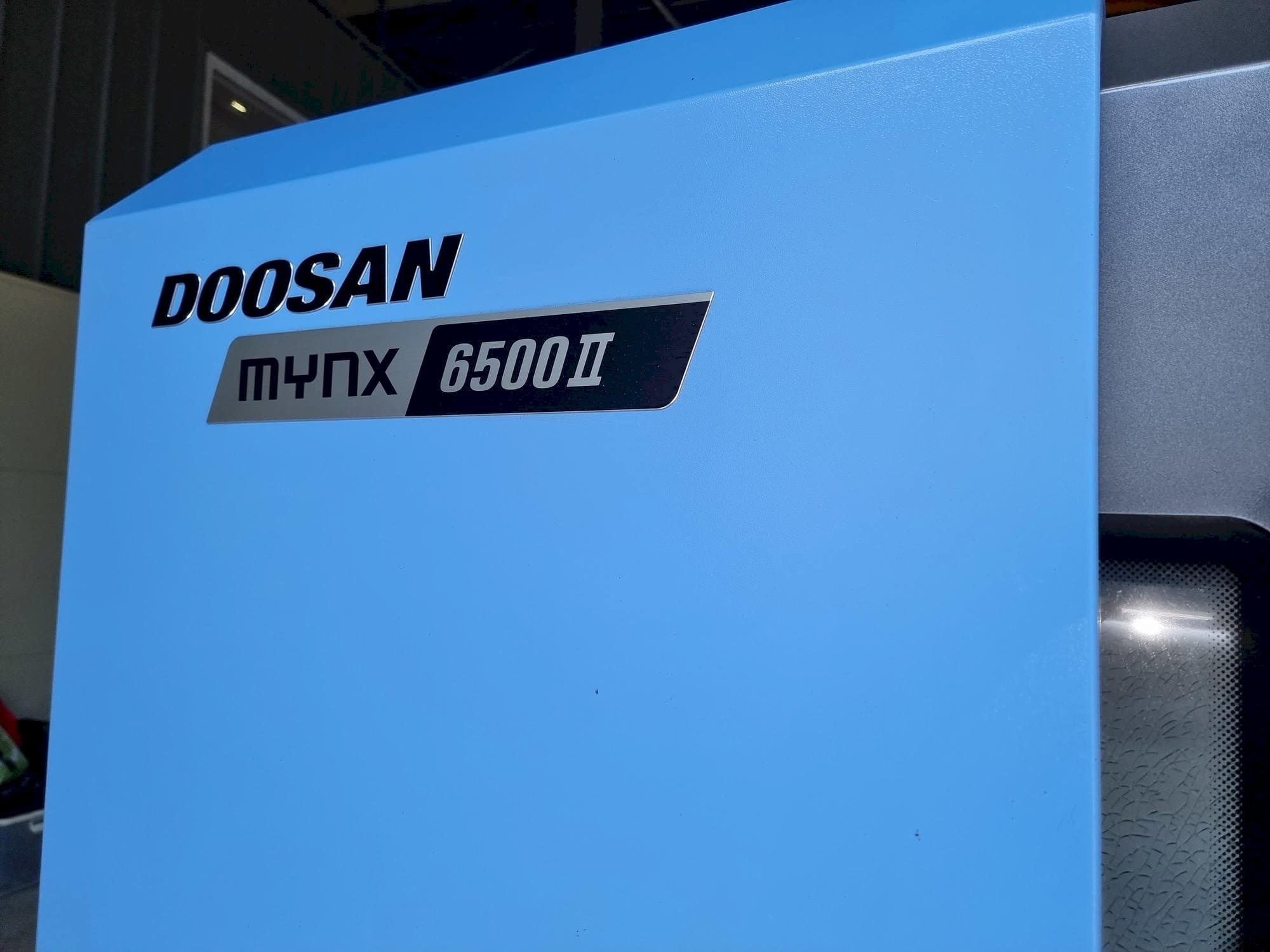 Front view of Doosan MYNX 6500Ⅱ  machine