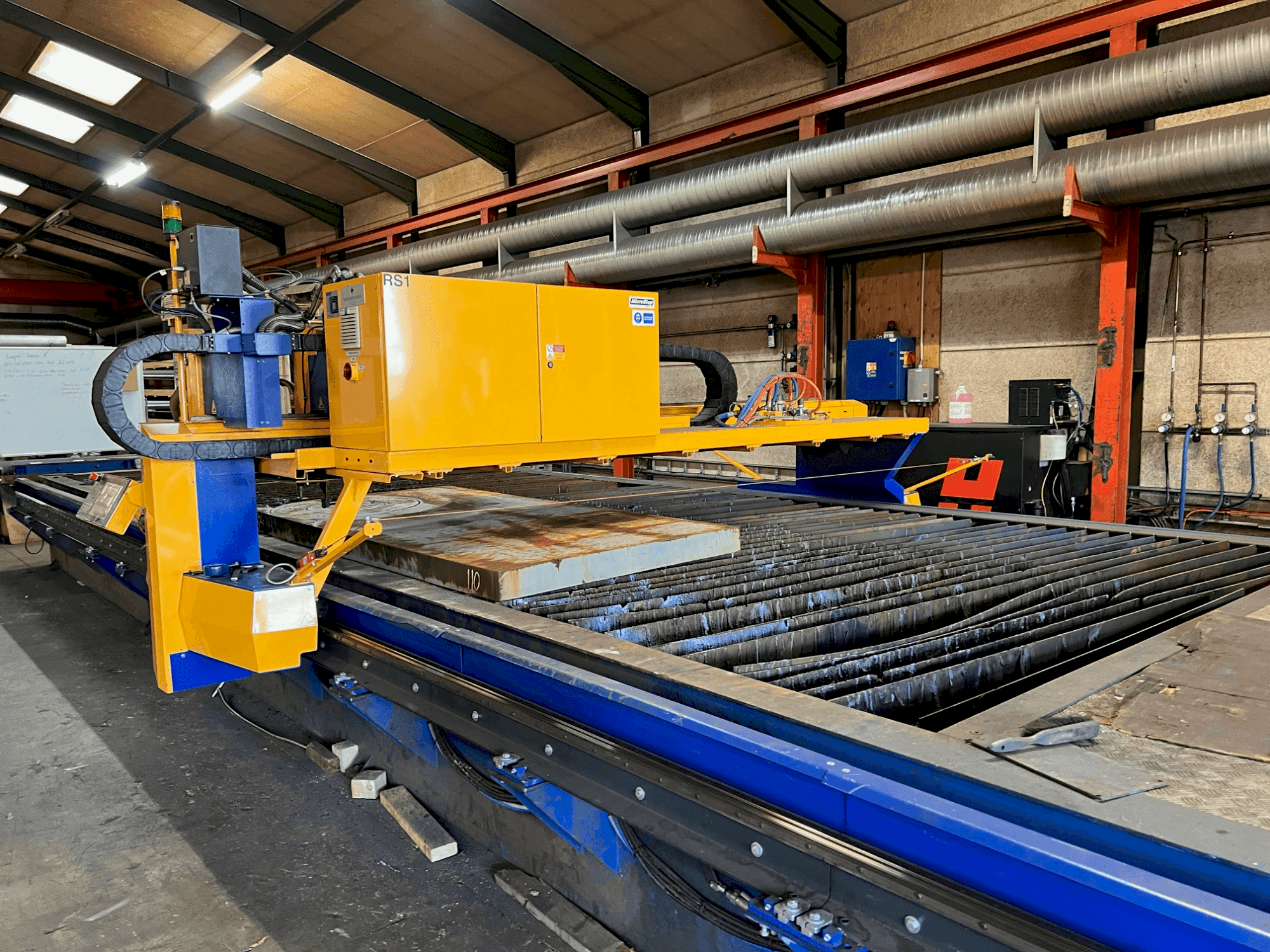 Front view of MicroStep MasterCut X 9001.30PG  machine