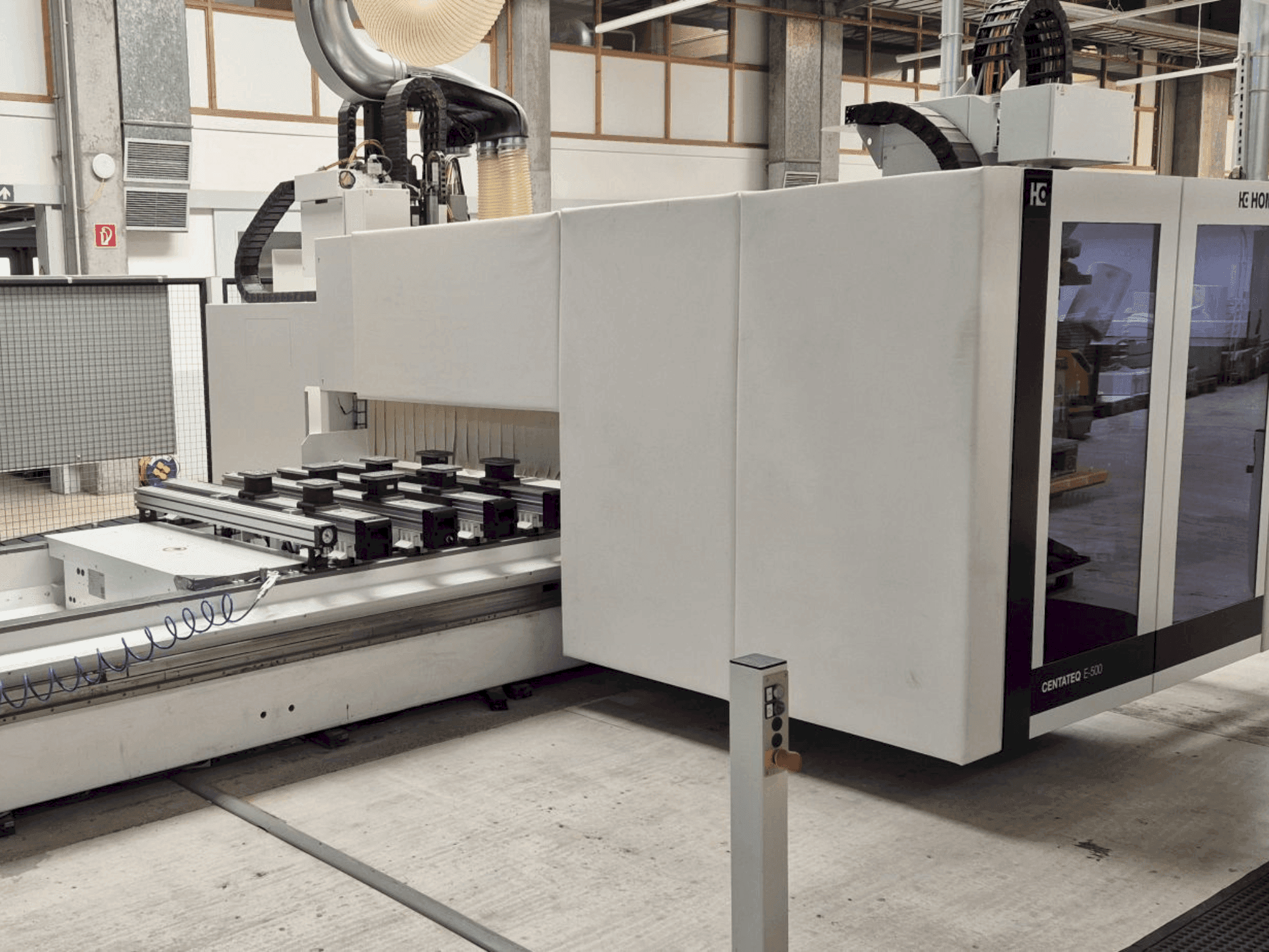 Front view of HOMAG CENTATEQ E-500  machine