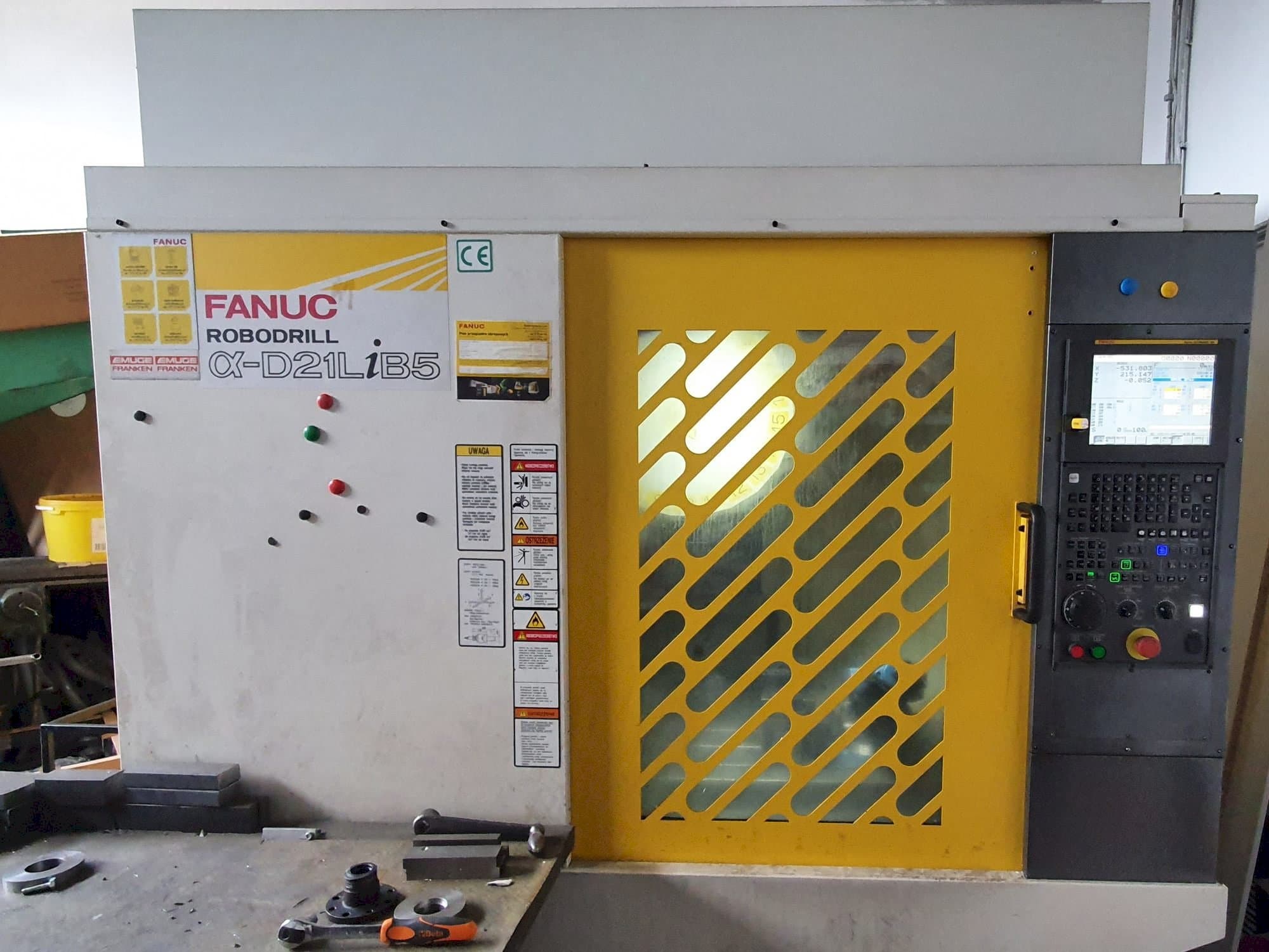 Front view of FANUC ROBODRILL Alpha-D21LiB5  machine