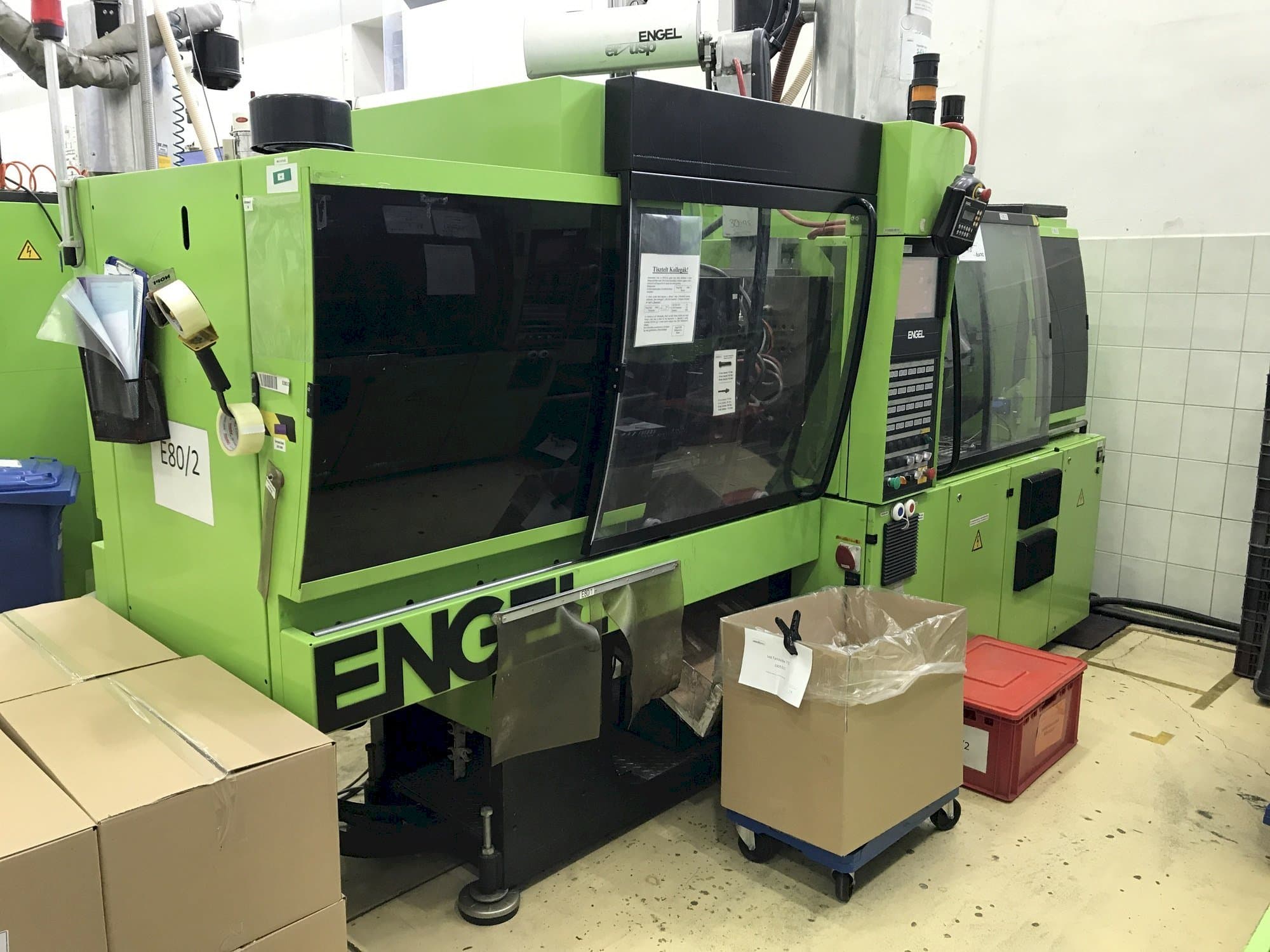Front view of ENGEL VC 330/80 Tech  machine