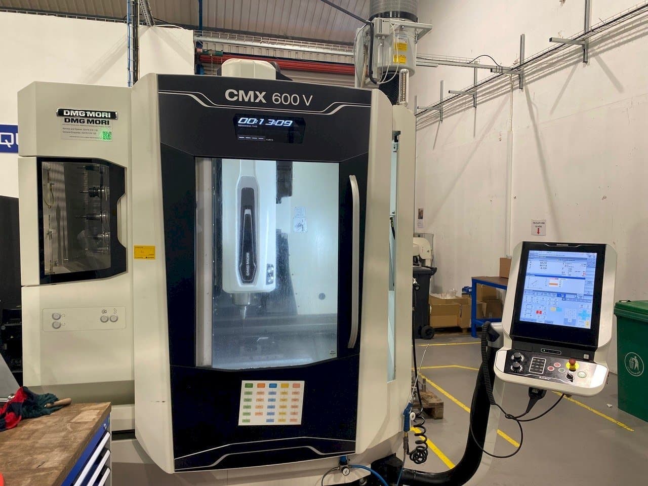 Front view of DMG CMX 600 V  machine