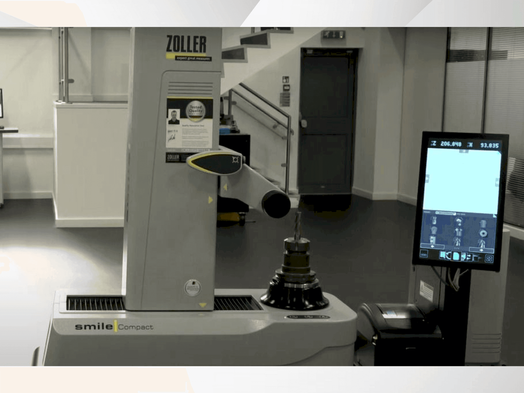 Front view of Zoller Smile Pilot 4.0  machine