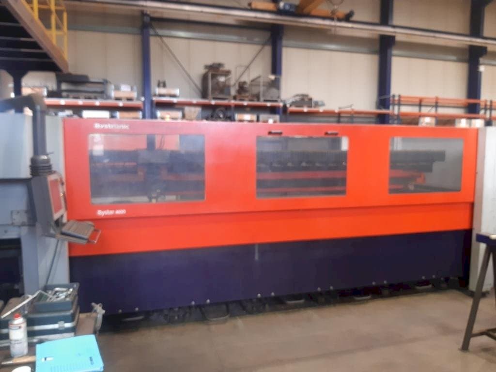 Front view of Bystronic Bystar 4020  machine