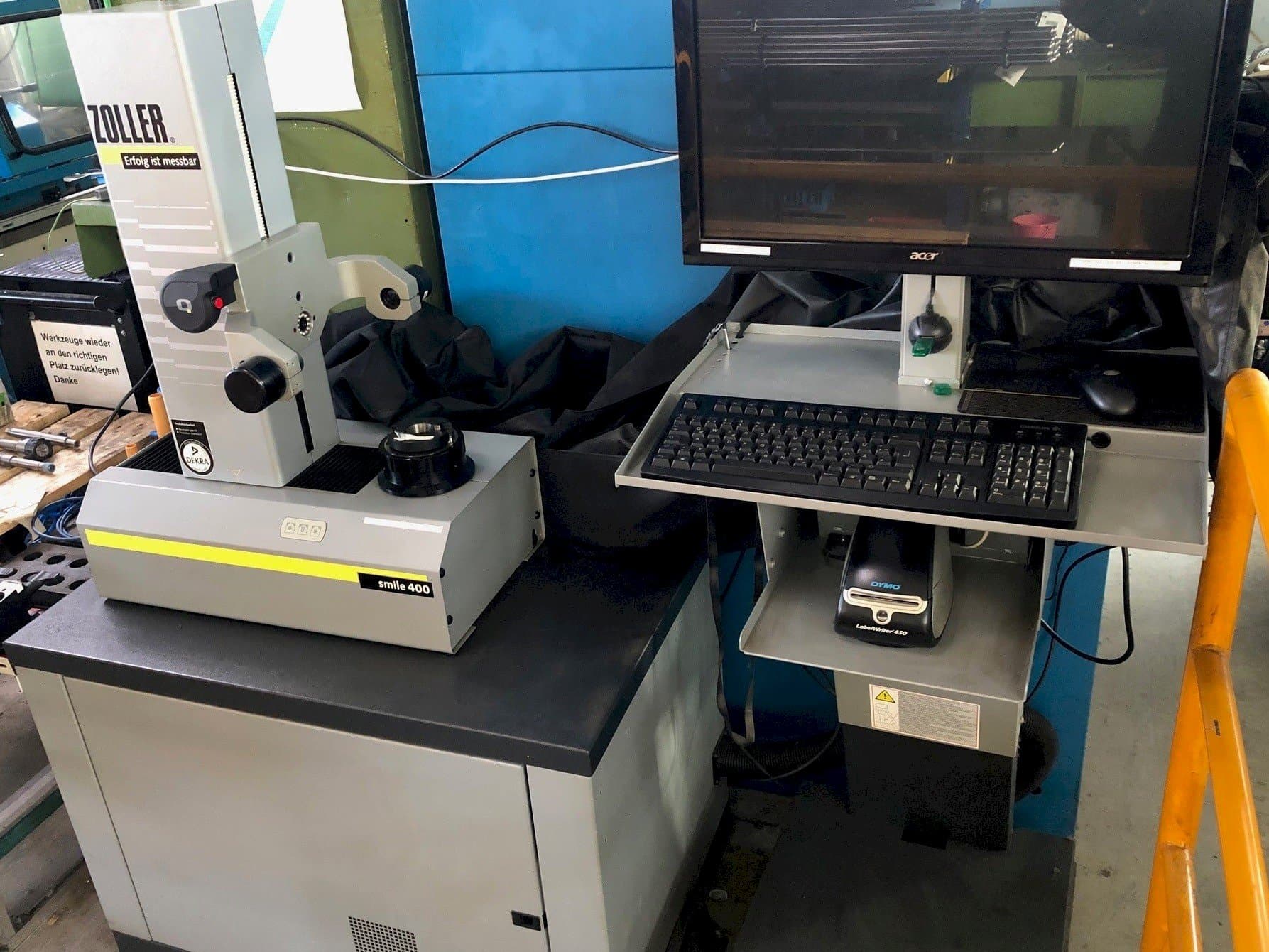 Front view of Zoller smile 400  machine