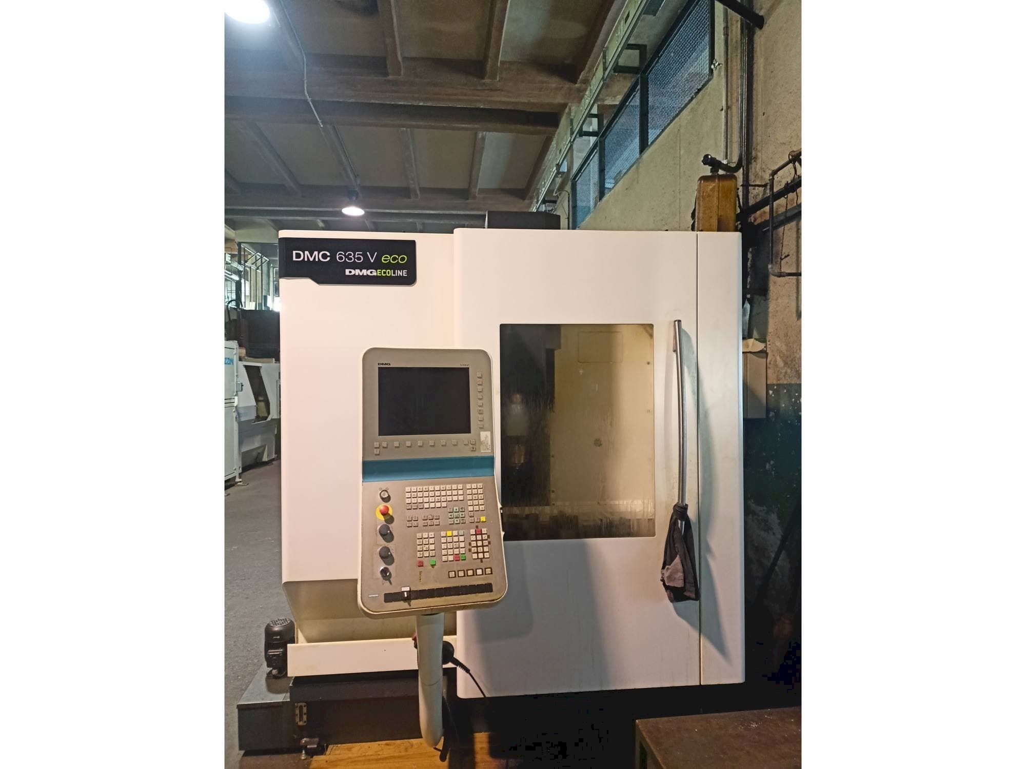 Front view of DMG DMC 635V Ecoline  machine