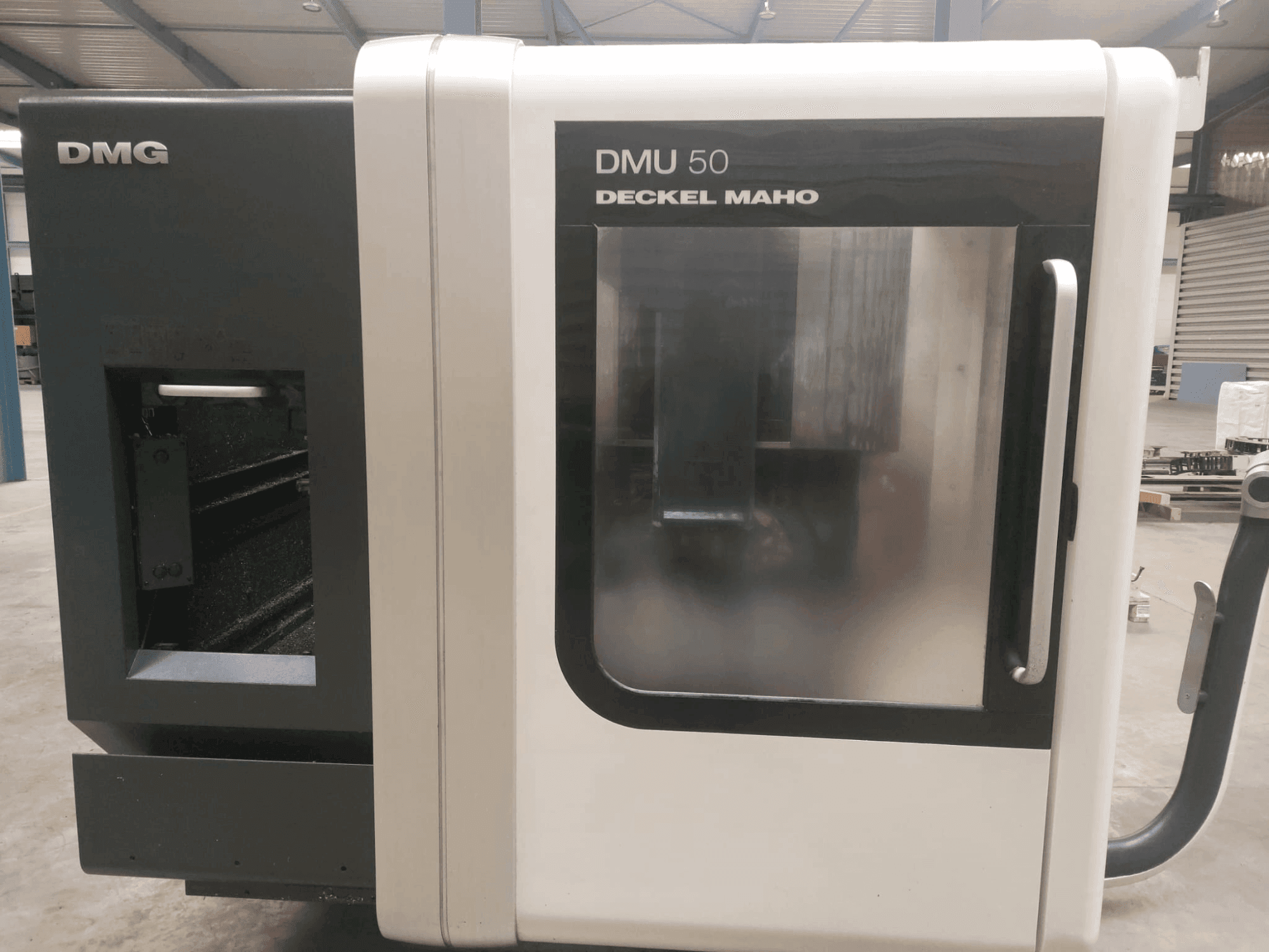 Front view of DMG DECKEL MAHO DMU 50  machine