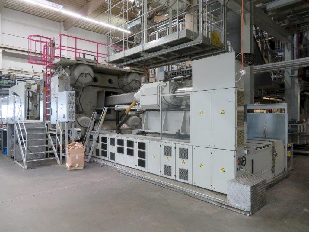 Front view of ENGEL DUO ES 160505/3200  machine