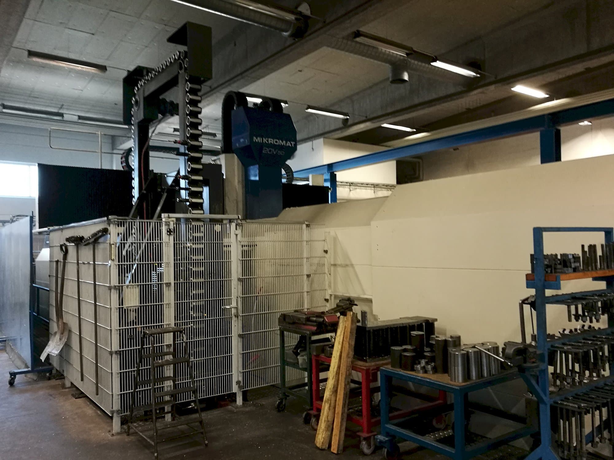 Detail of MIKROMAT 20V 5D Machine