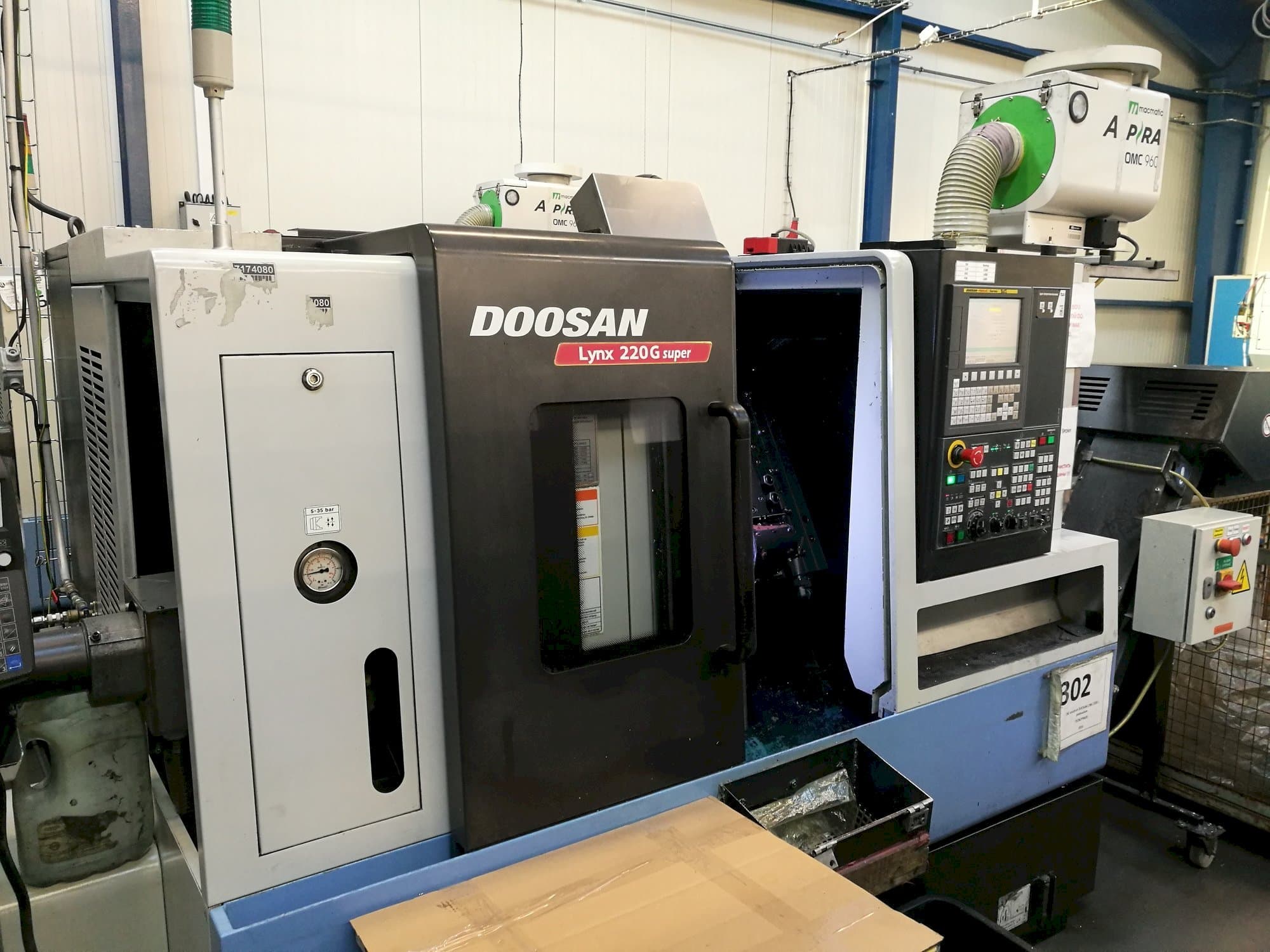 Front view of Doosan Lynx 220GA  machine