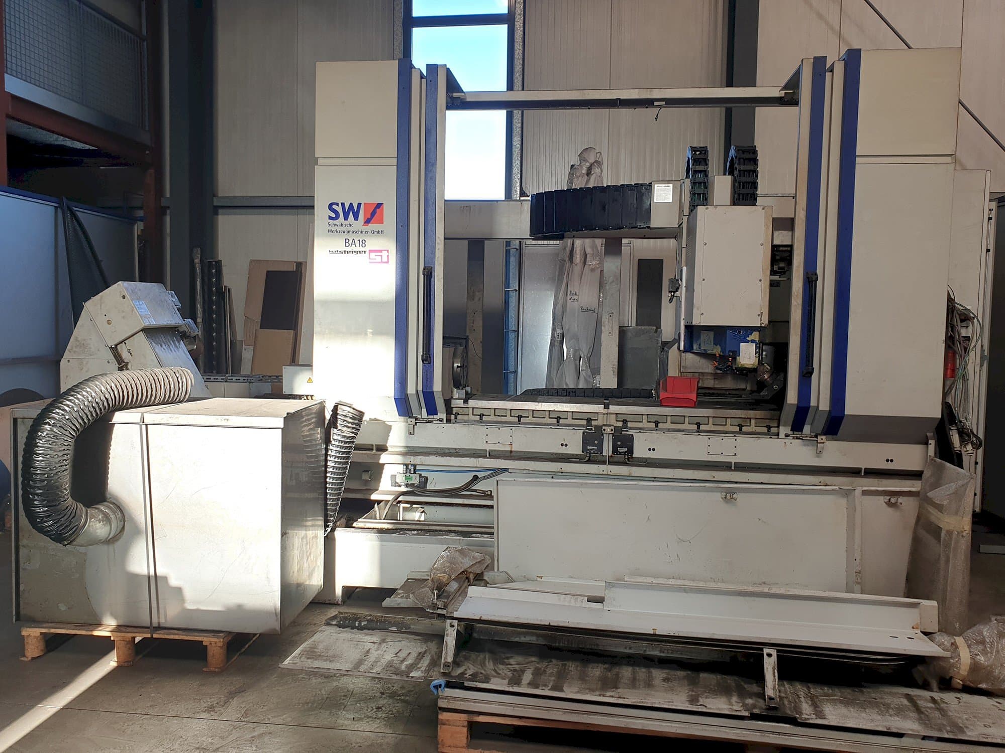 Front view of Schwäbische Werkzeugmaschinen BA 18 Machine
