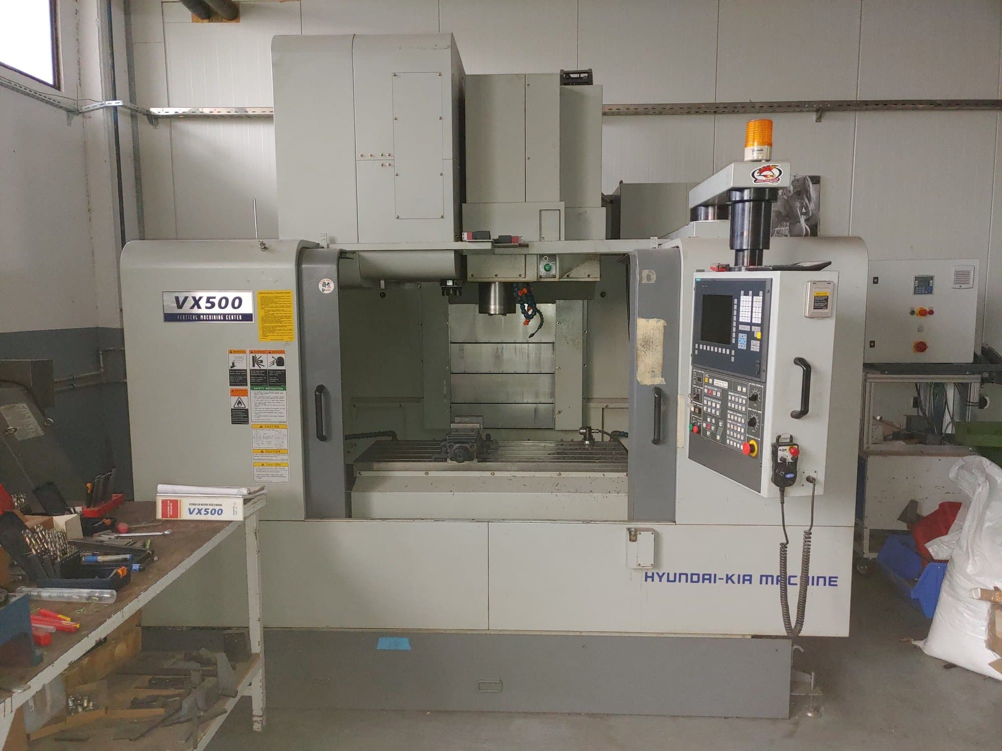 Front view of Hyundai Kia VX 500  machine