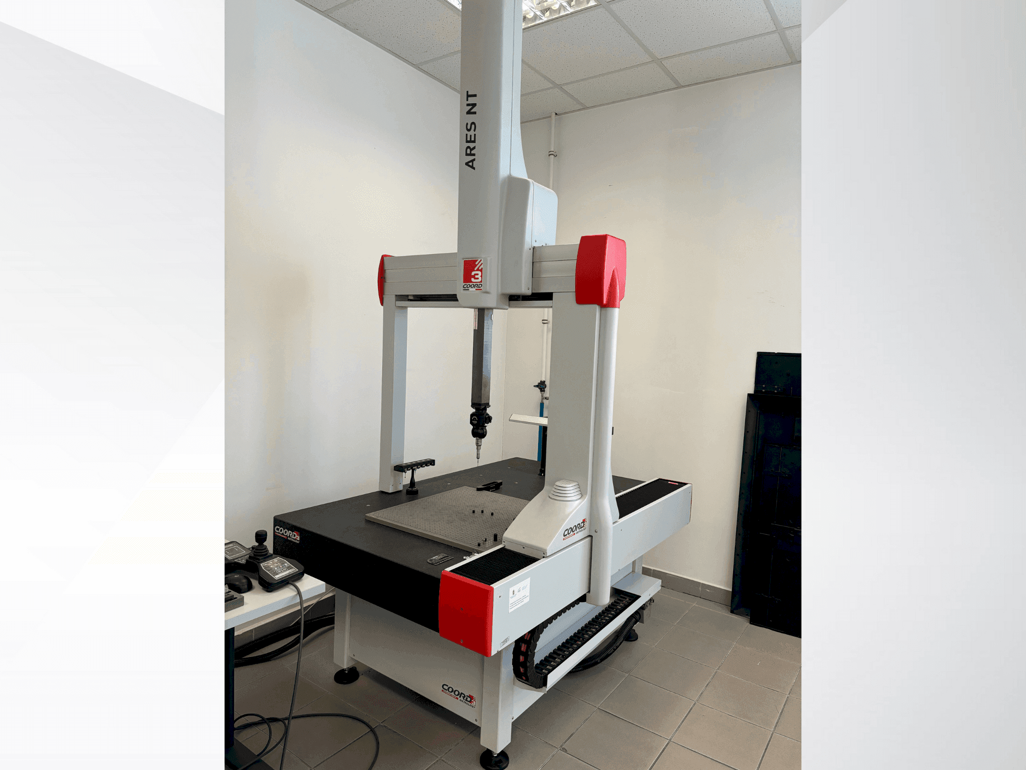 Front view of Coord3 ARES NT  machine