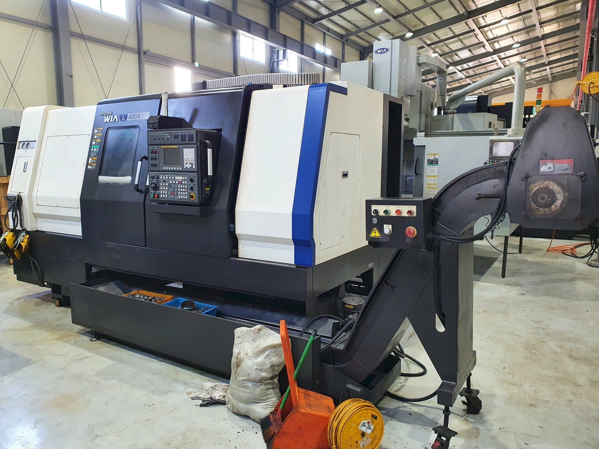 Front view of Hyundai Wia L400A  machine