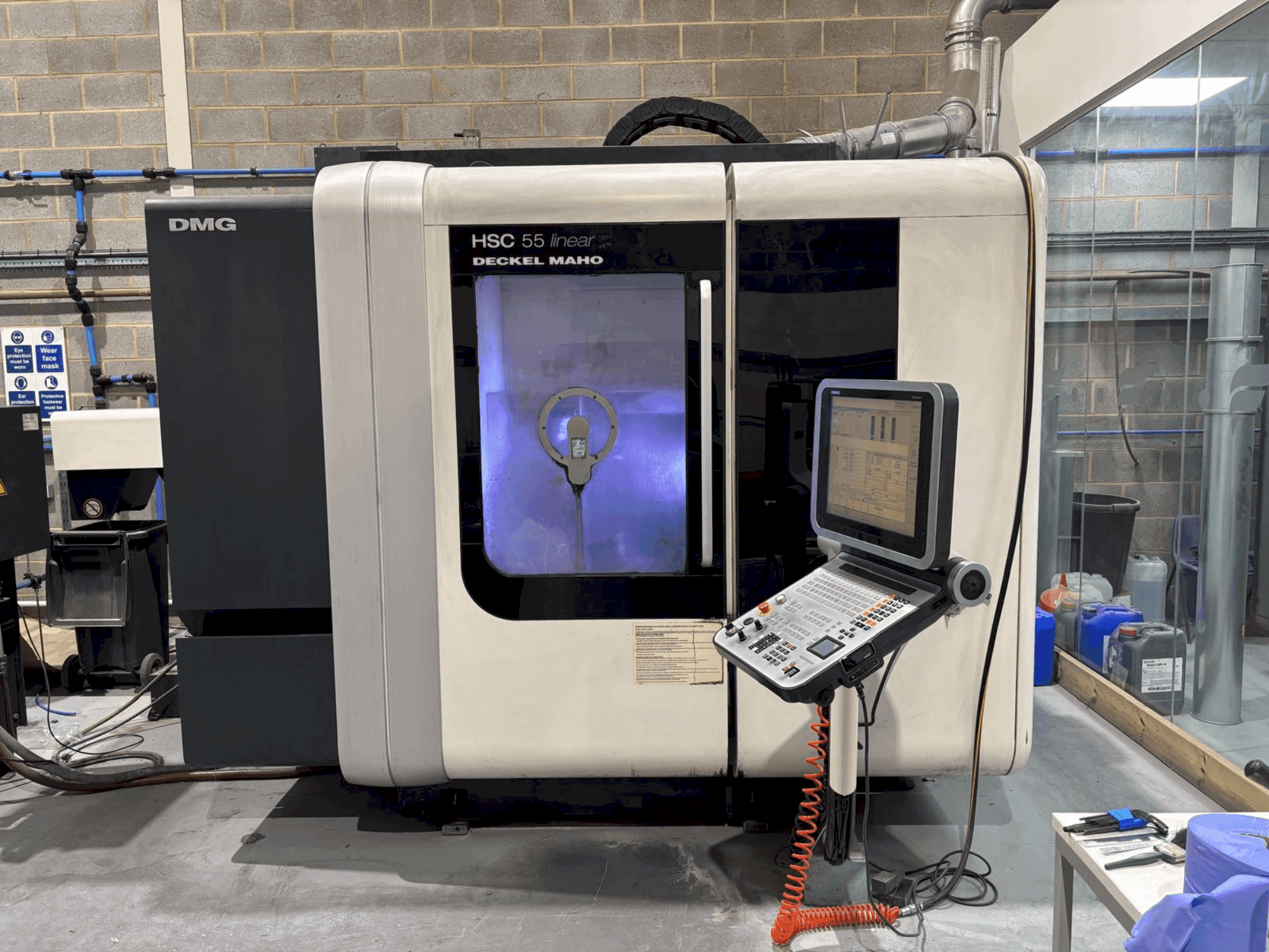 Front view of DMG DECKEL MAHO HSC 55 linear  machine