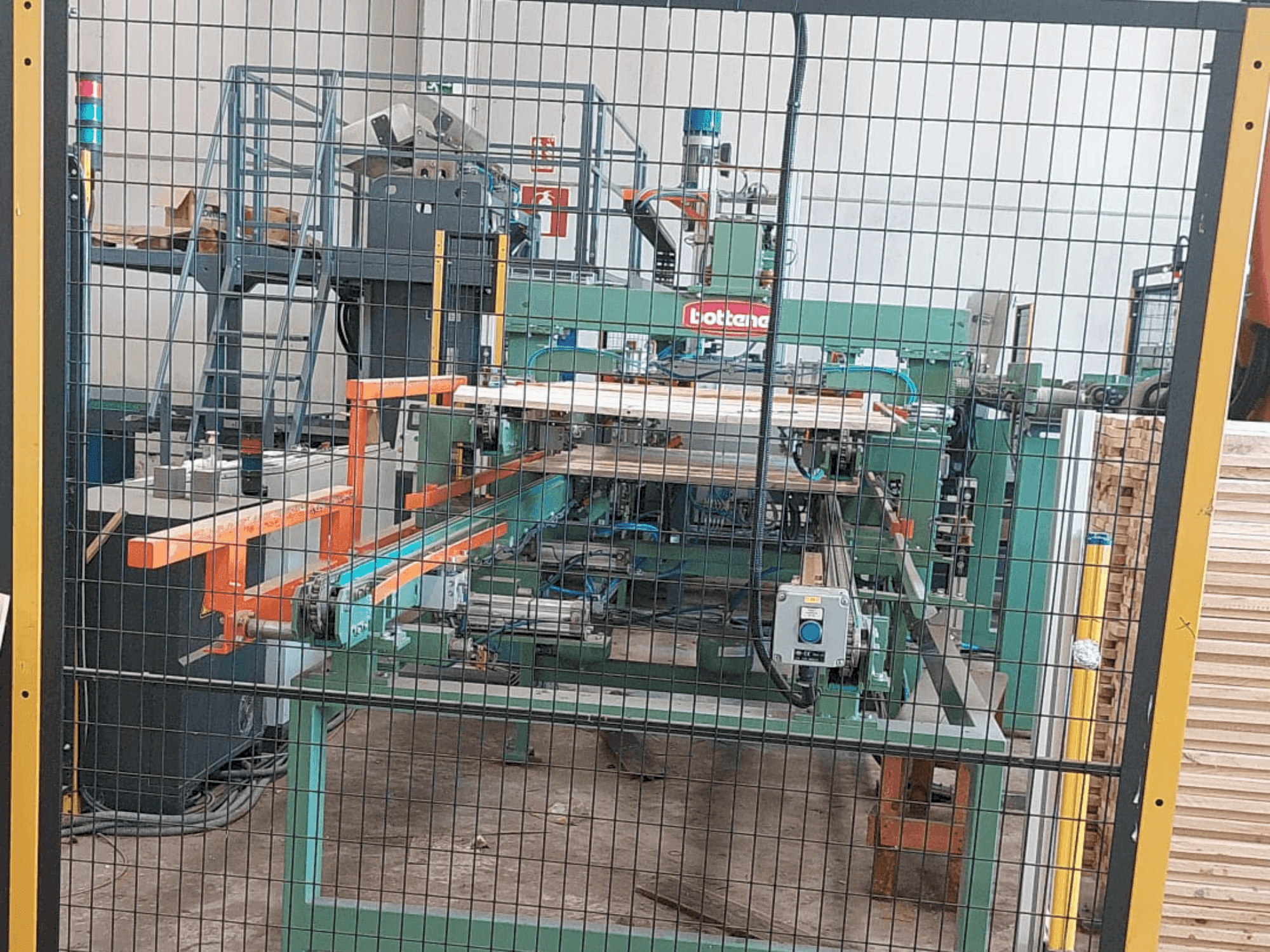 Front view of MAQUINARIA LDM VPS 2103  machine