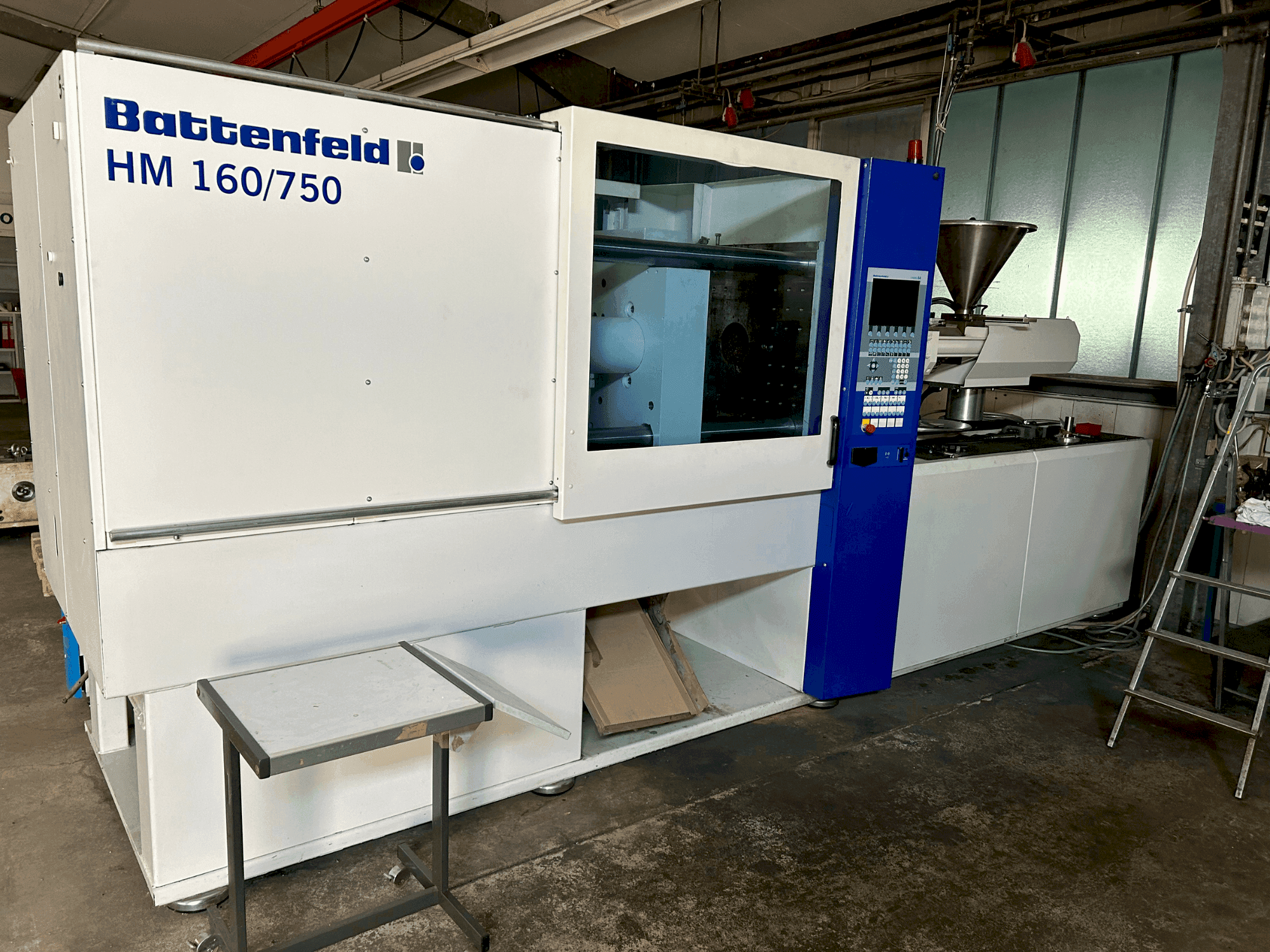 Front view of Battenfeld HM160/750E  machine