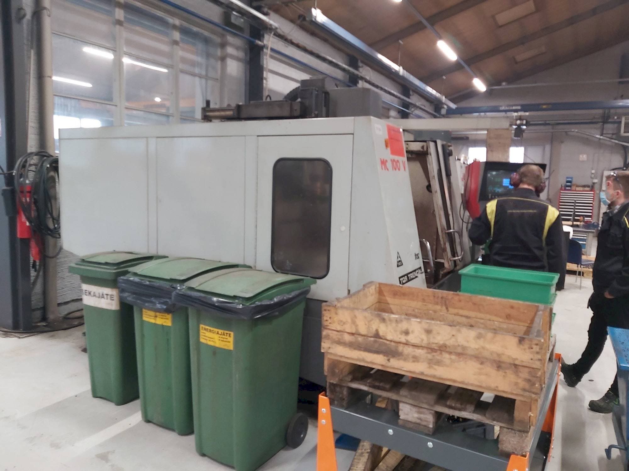 Front view of TOS TRENCÍN MC 100 V  machine