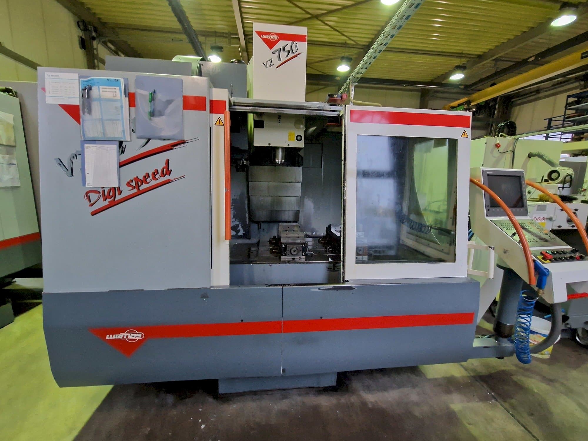 Front view of WEMAS VZ 750  machine