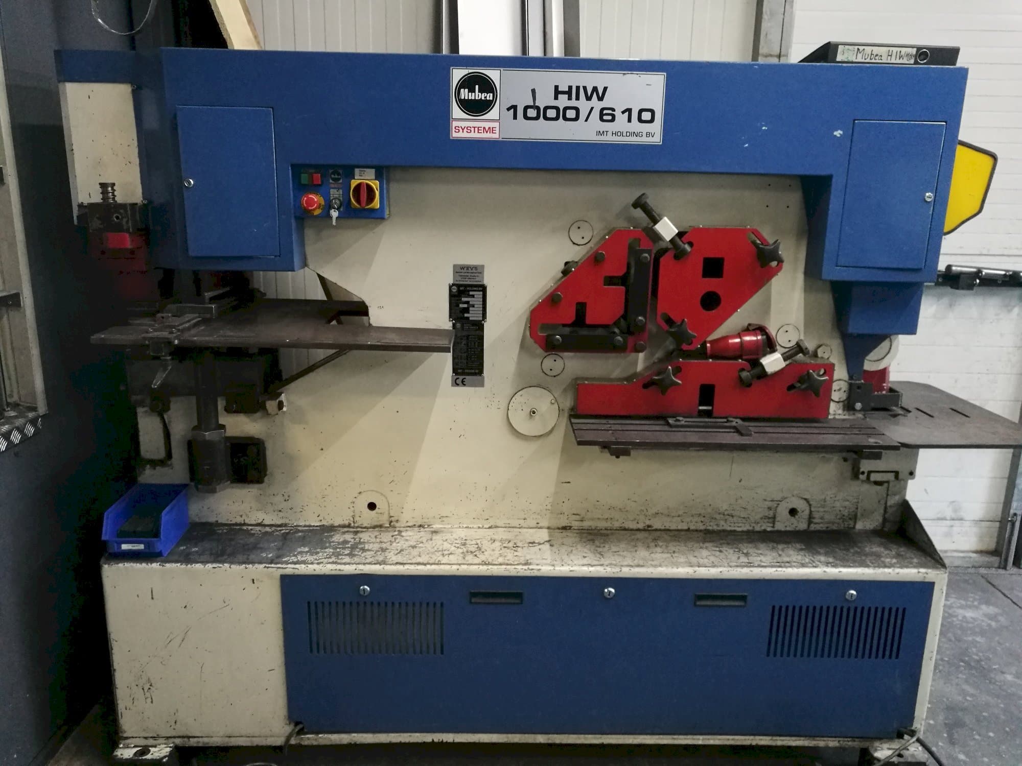 Front view of Mubea HIW 1000/610  machine