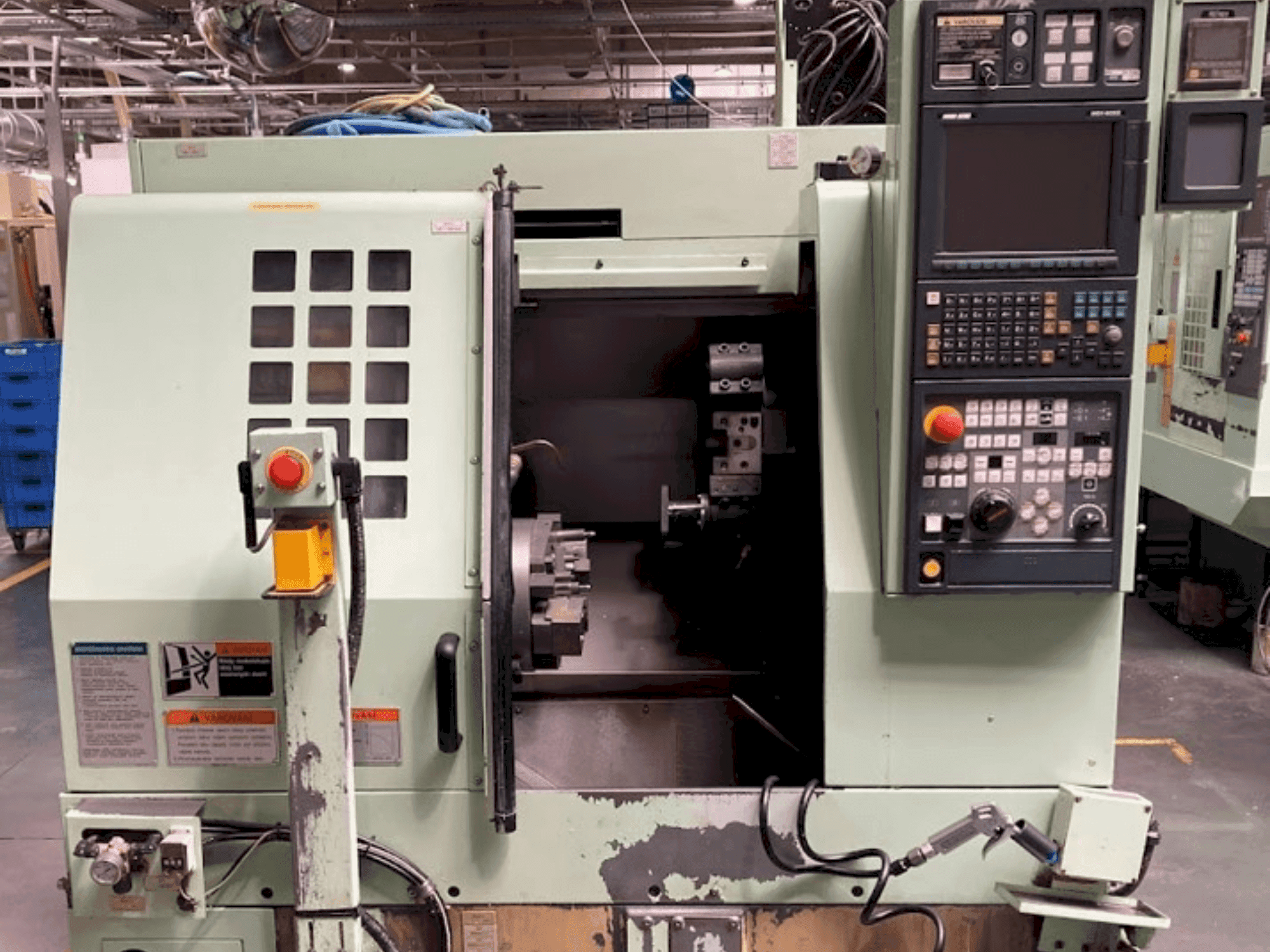 Front view of MORI SEIKI CL2000B  machine