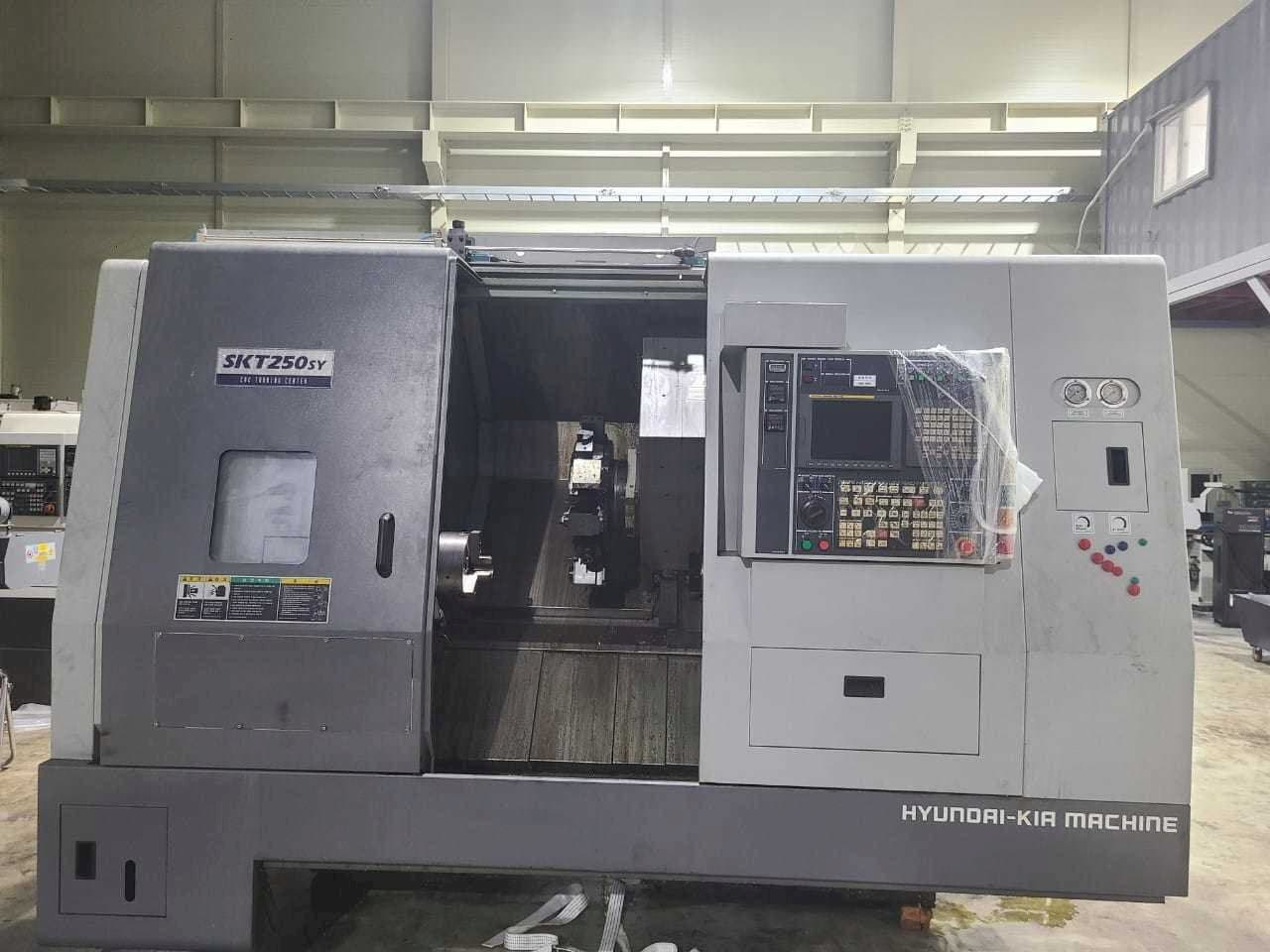 Front view of Hyundai Kia SKT250SY  machine