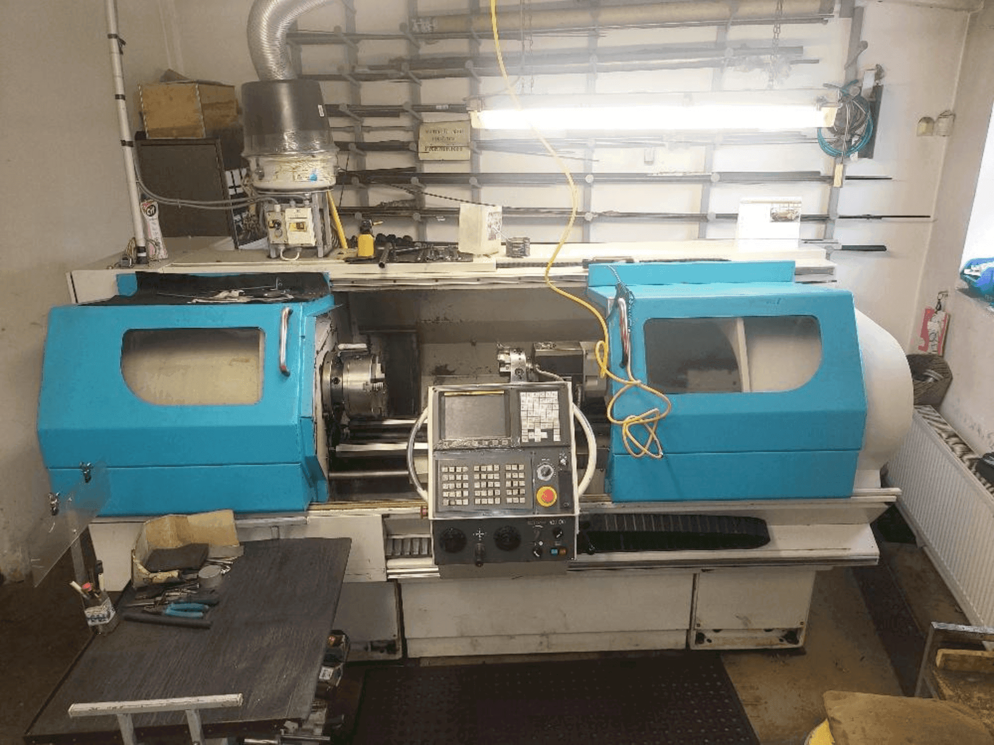 Front view of 600 Lathes Multiturn 2000  machine
