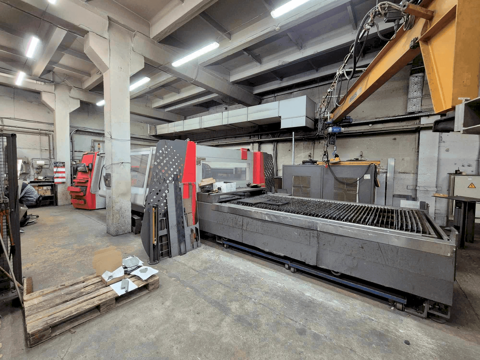 Front view of Bystronic BYSTRONIC ByAutonom 3015 (2014)  machine