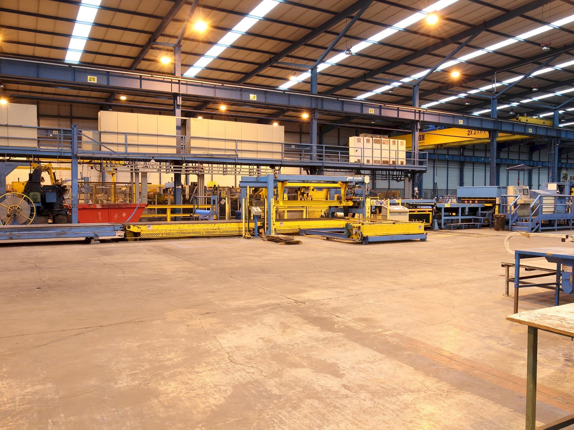 Front view of ATHADER J23  machine