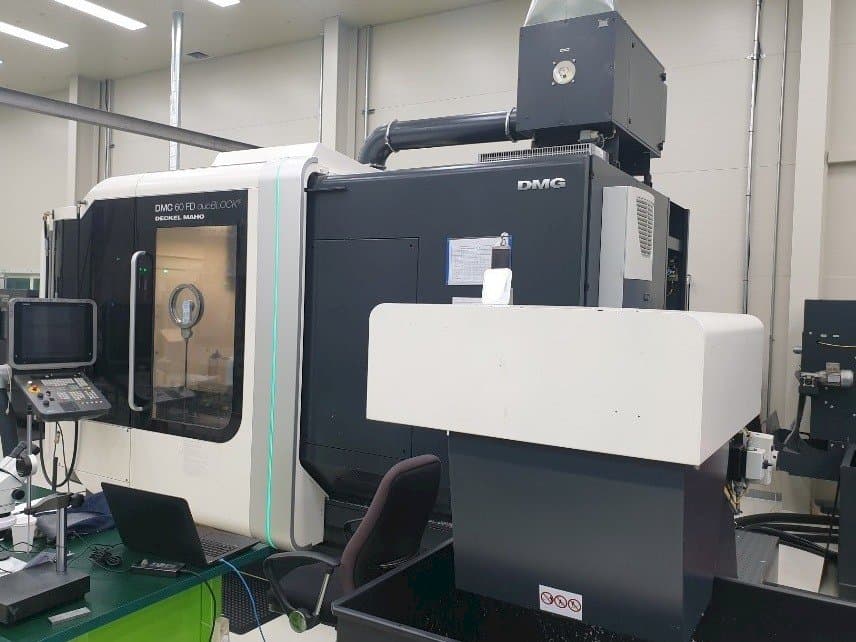Front view of DMG Deckel Maho DMC 60 FD duoBLOCK  machine