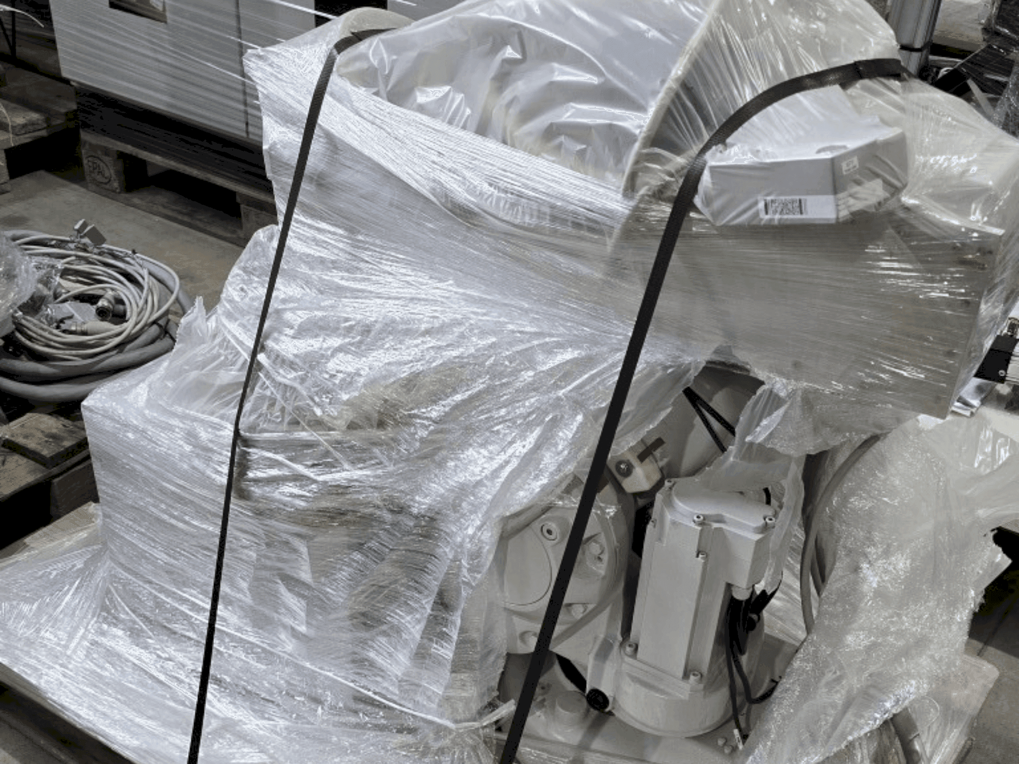 Front view of ABB IRB 140-6/0.8  machine