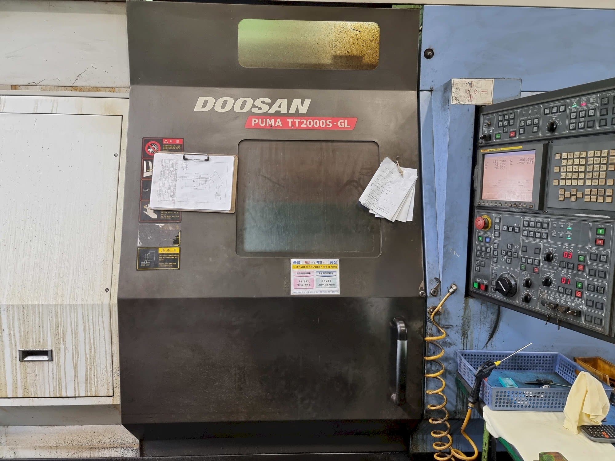 Front view of Doosan PUMA TT2000S-GL  machine