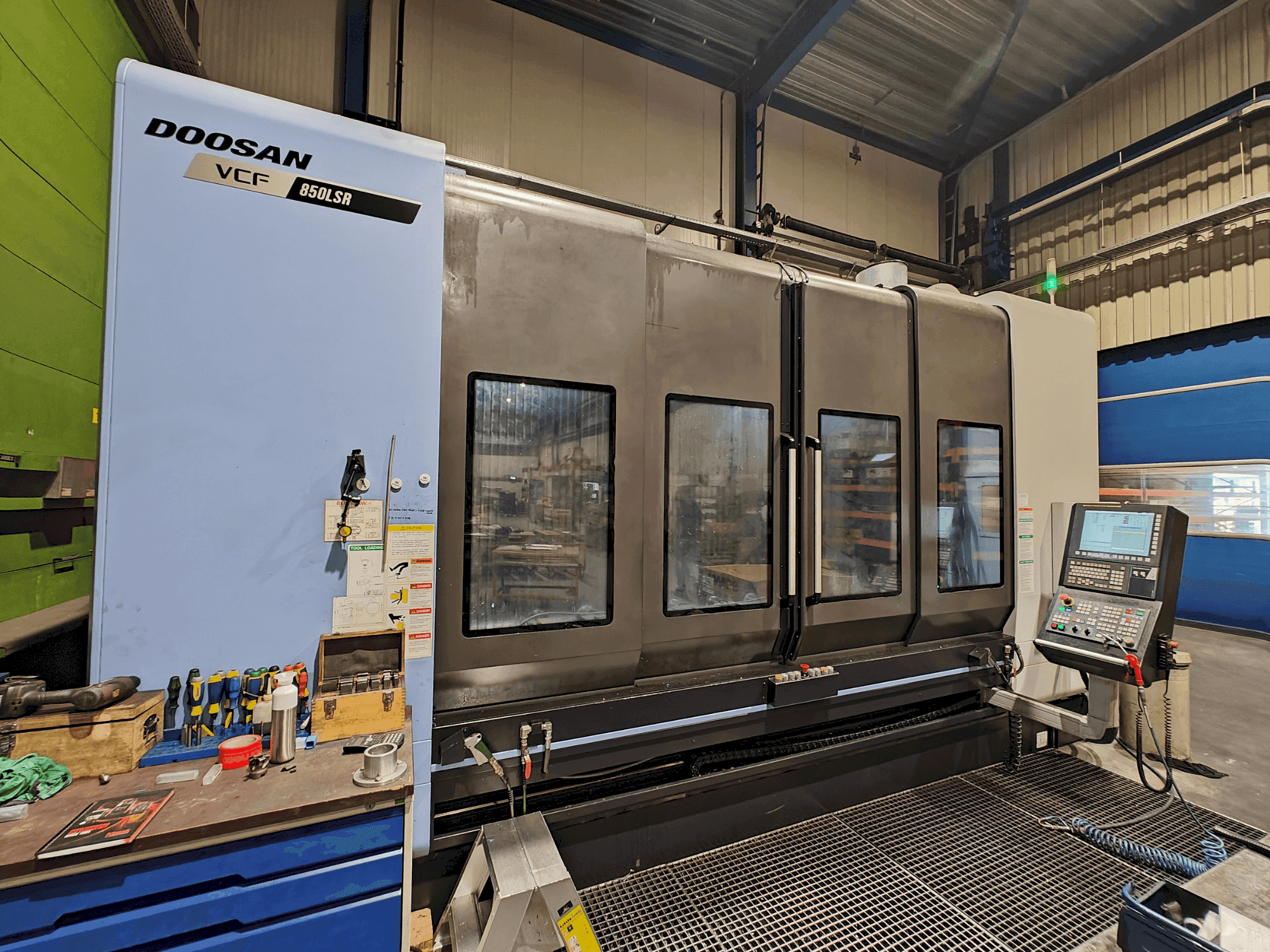 Front view of DOOSAN VCF 850 LSR  machine