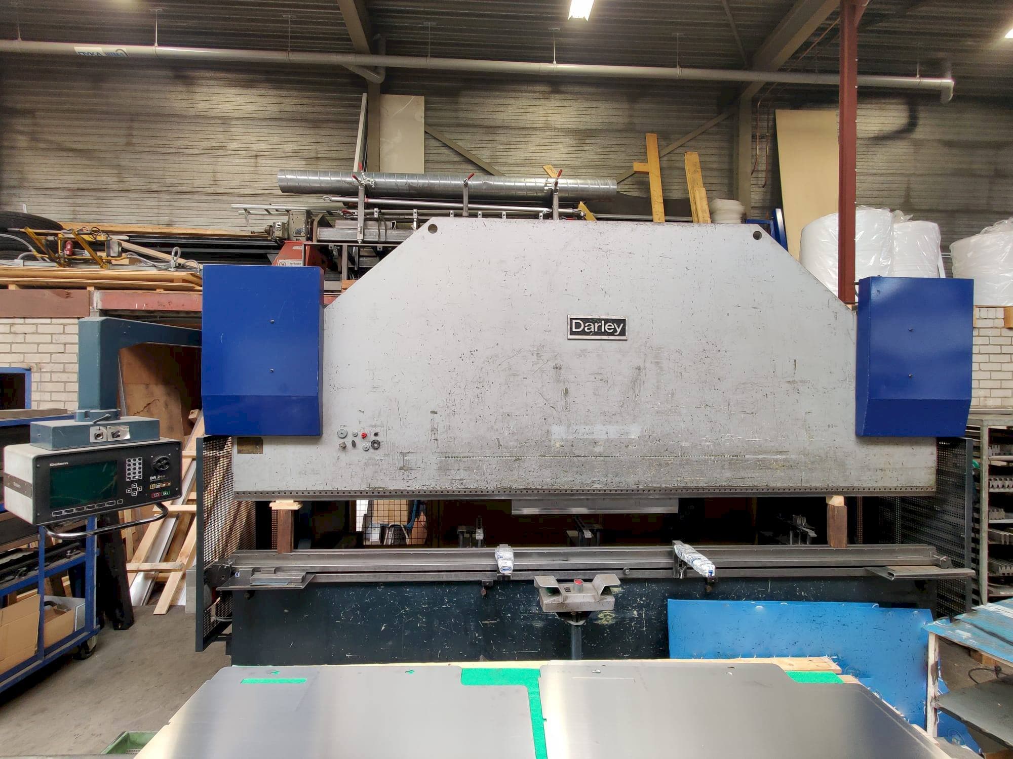 Front view of Darley EHP150 43/37  machine