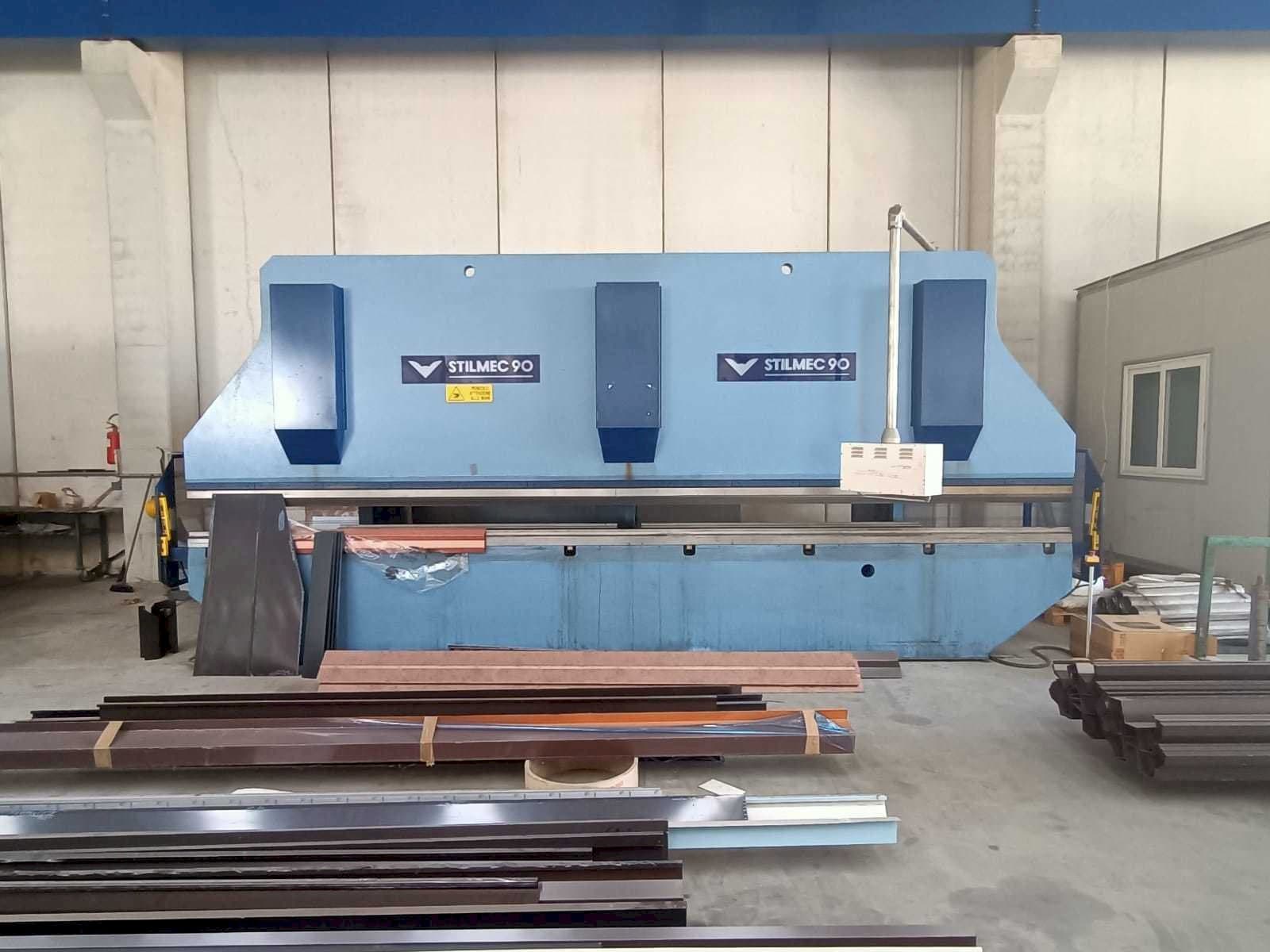 Front view of Stillmec 90 6500 x 200 ton  machine