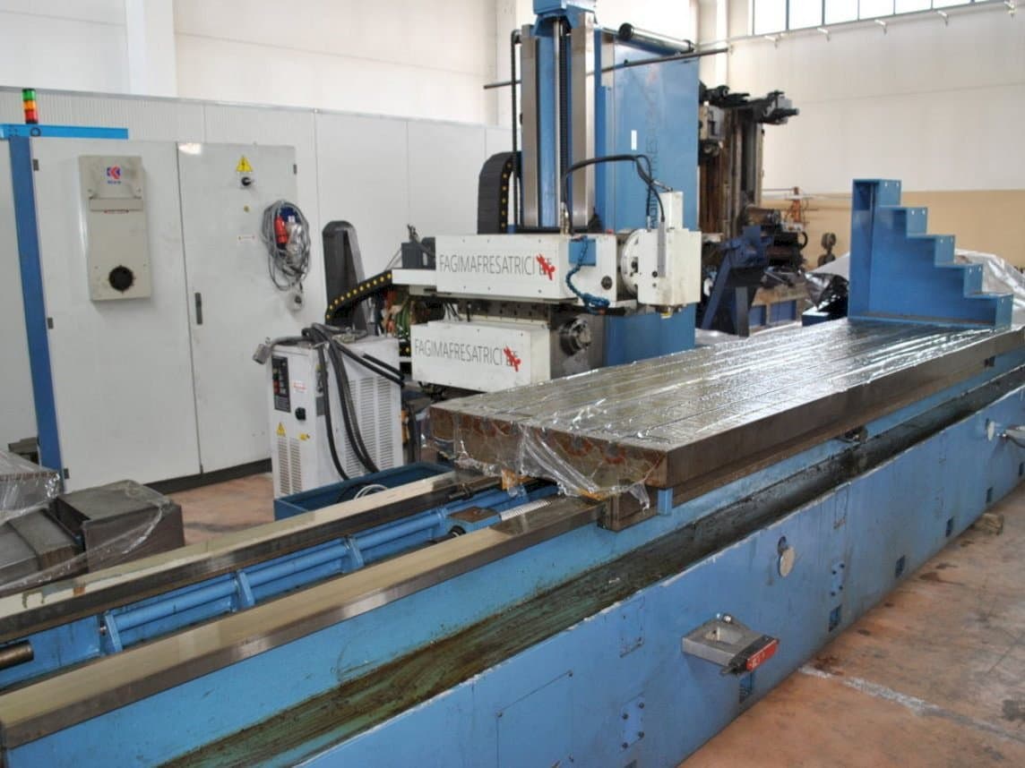 Front view of Fagima  MMO 300  machine