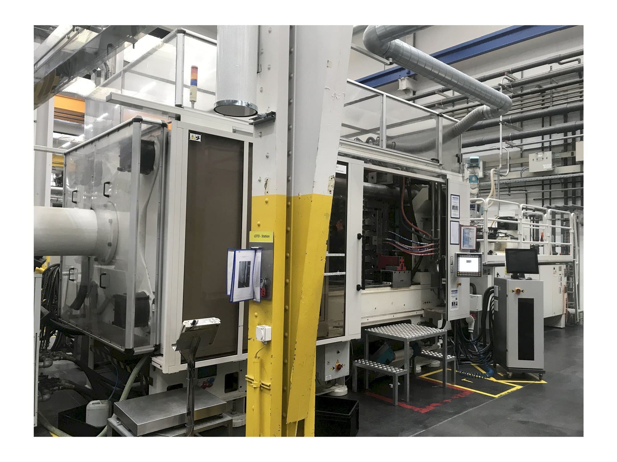 Front view of Husky H650 RS 80/65  machine