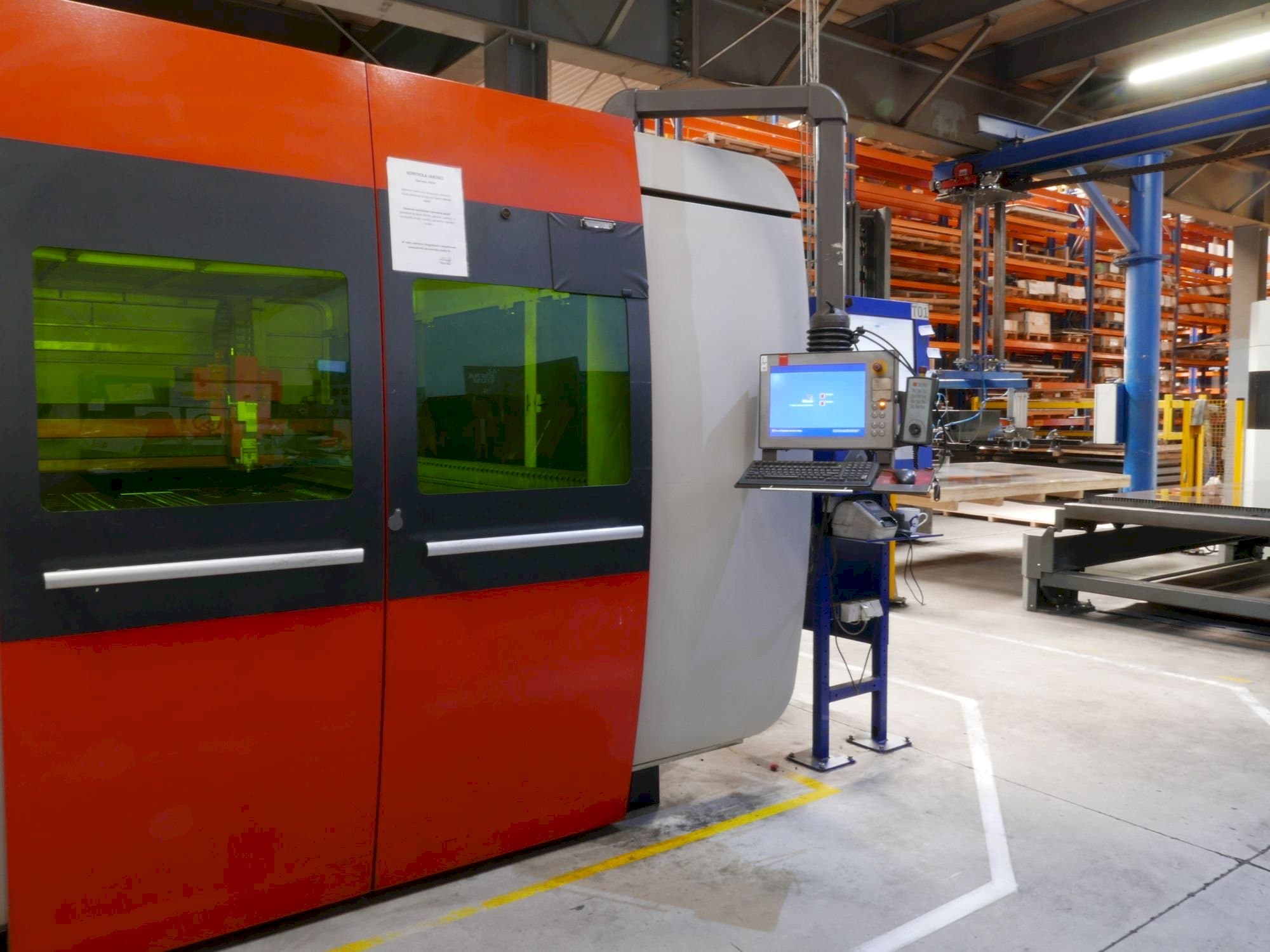 Front view of Bystronic BySprint Fiber 3015  machine