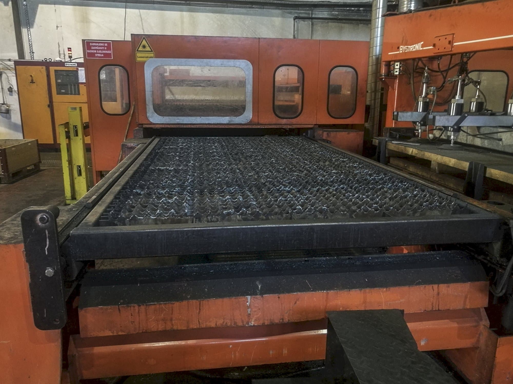 Front view of Bystronic Bystar 3015 Machine