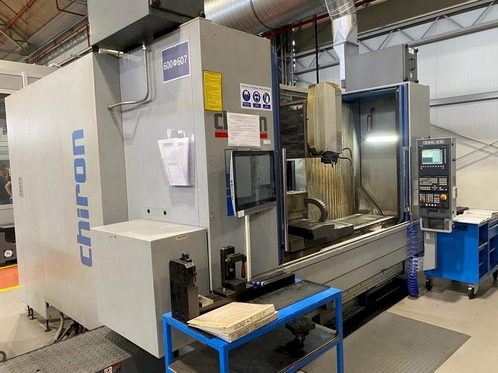 Front view of CHIRON MILL 2000  machine