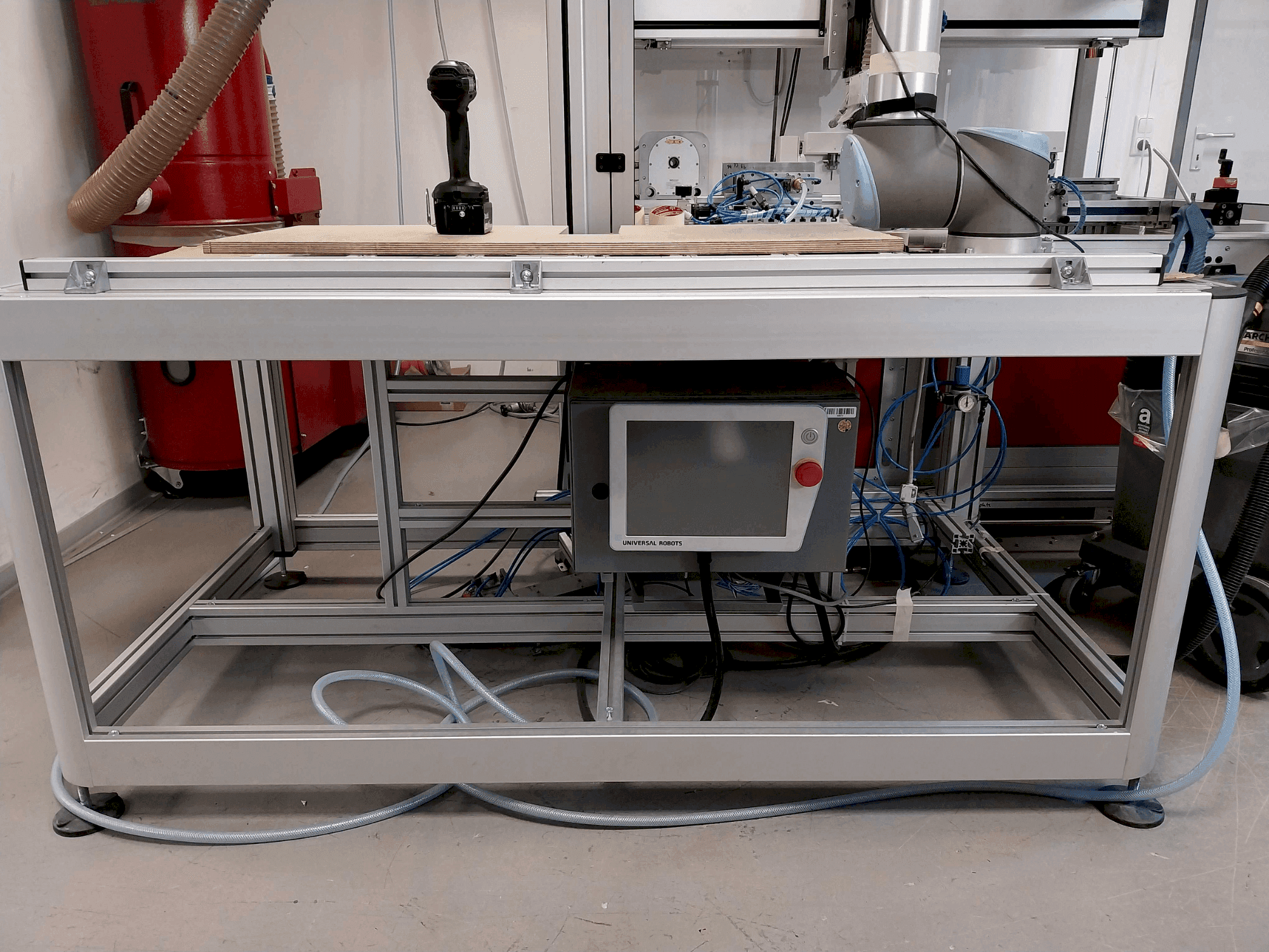 Front view of Universal Robots UR10 CB  machine