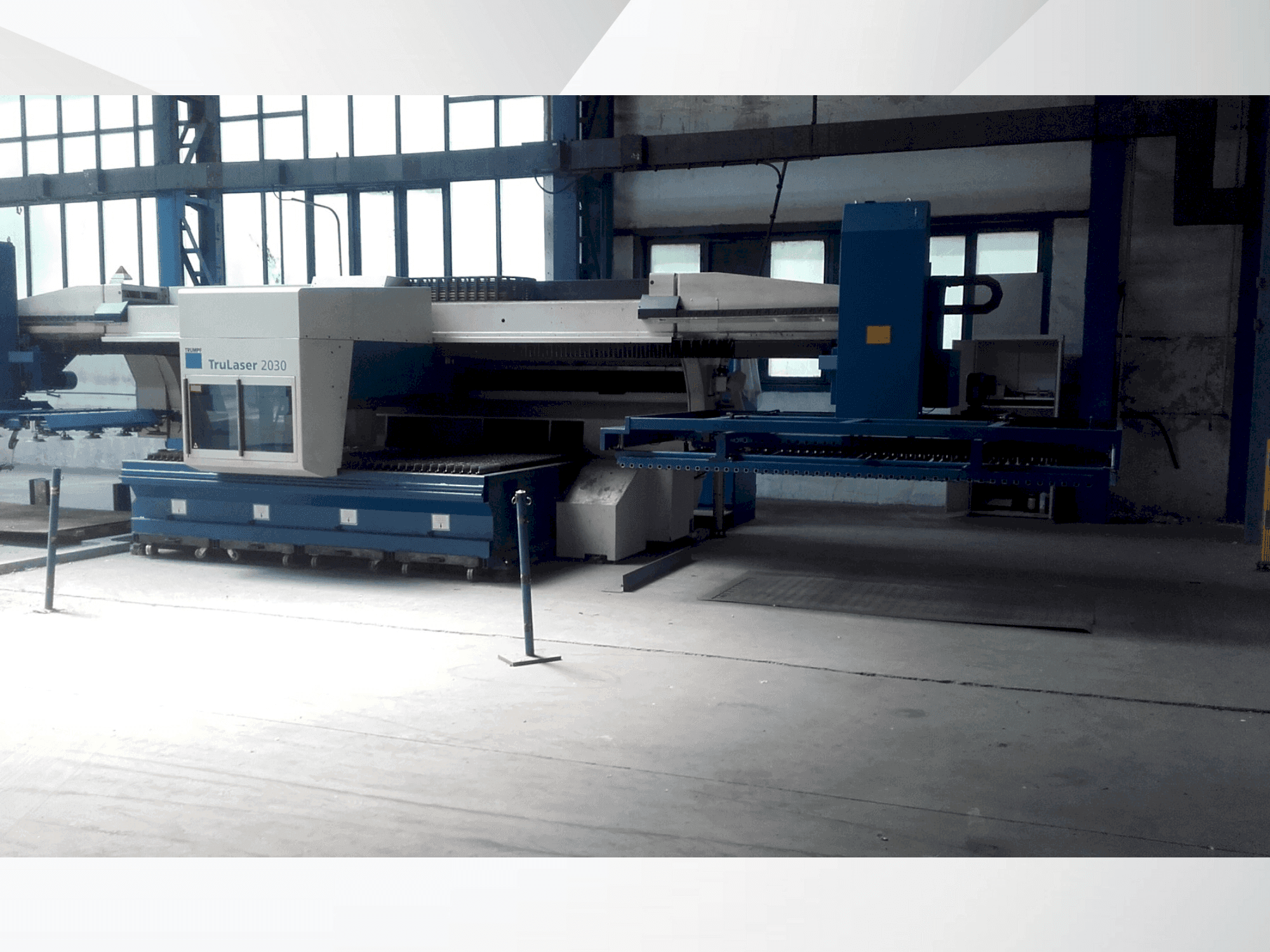 Front view of TRUMPF TruLaser 2030  machine