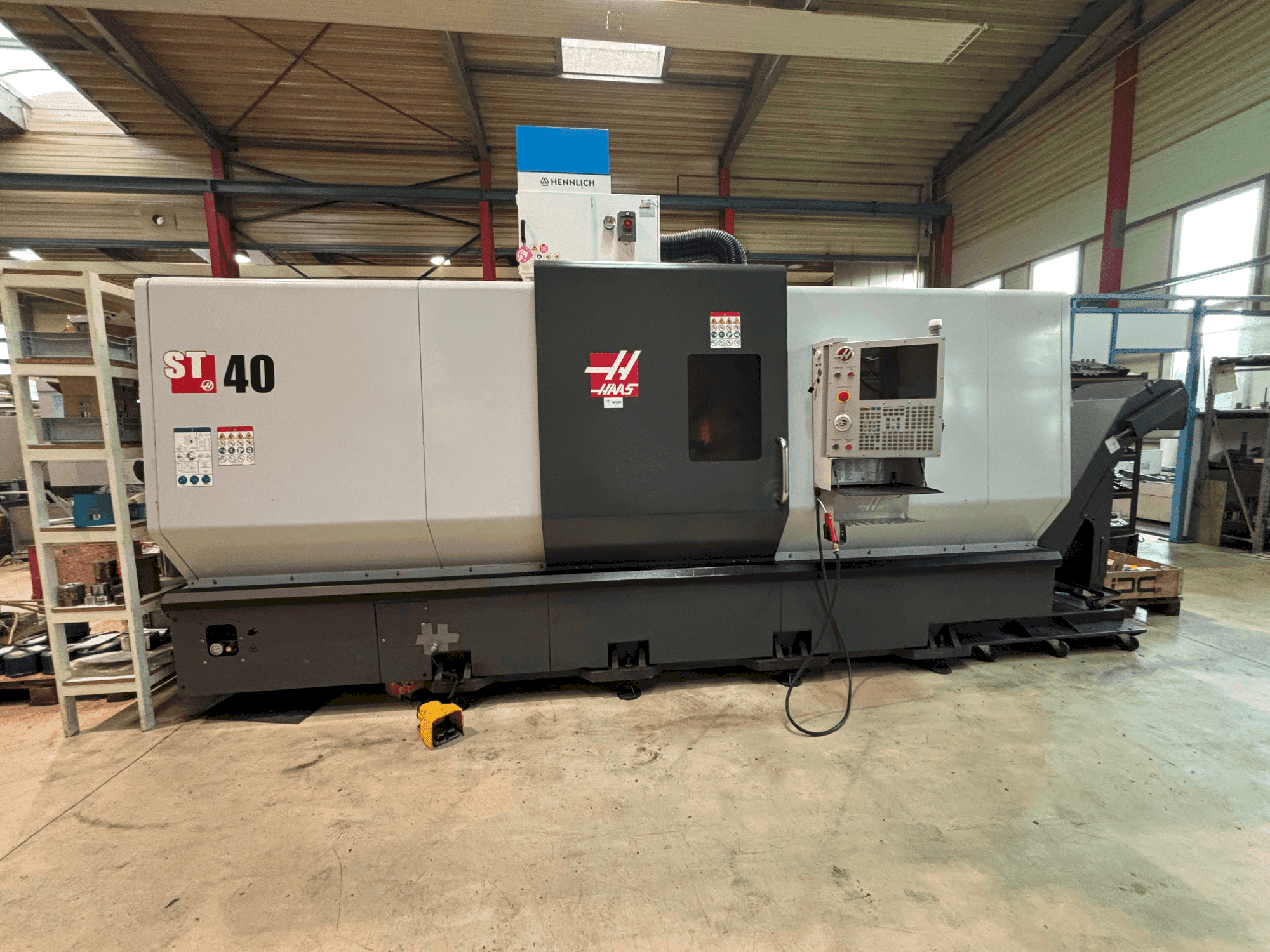 Front view of HAAS ST-40  machine